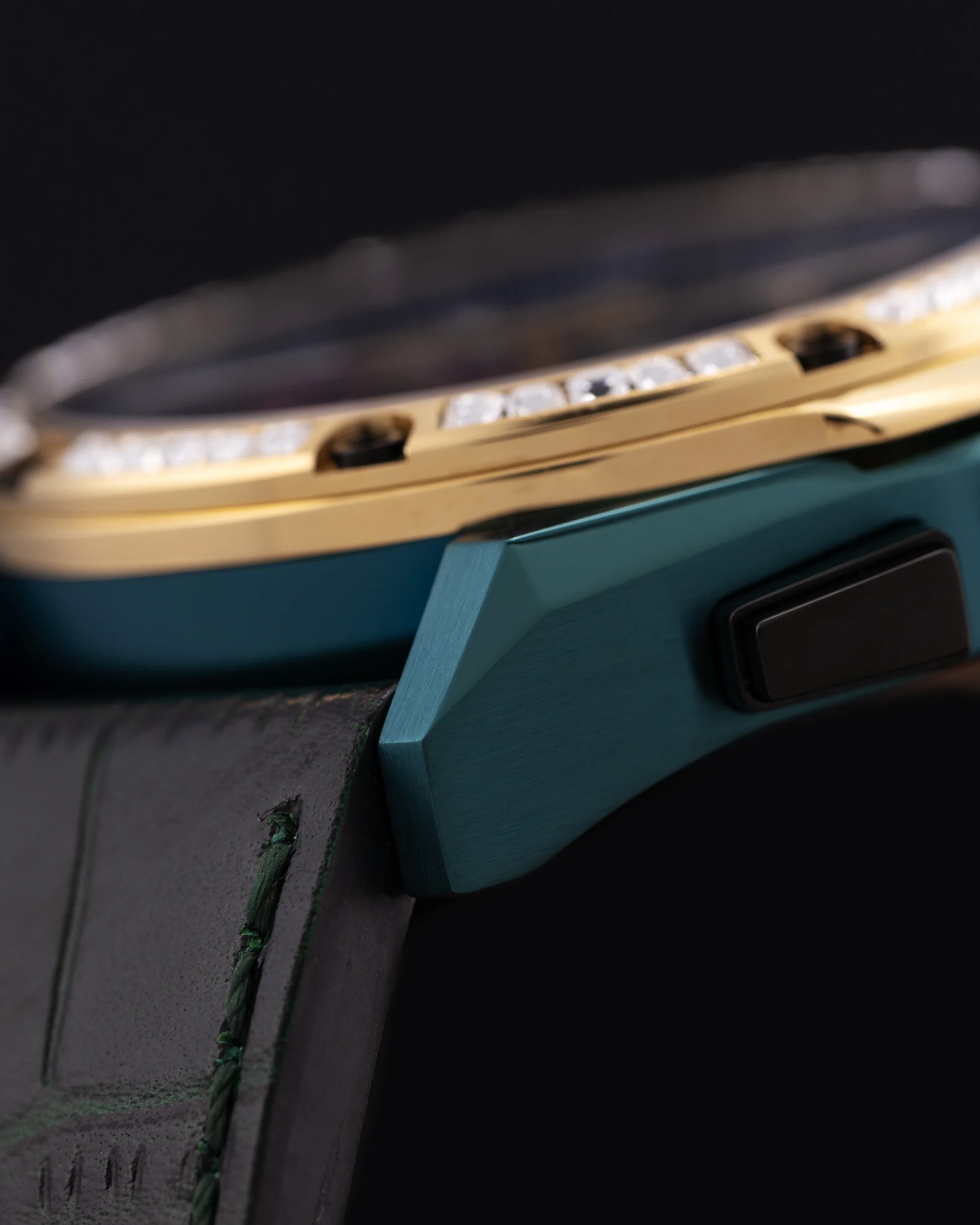 RAWR III TW024E-D9 (Green/Gold/Black) with Crystal (Green Bamboo Leather Strap) - Image 4