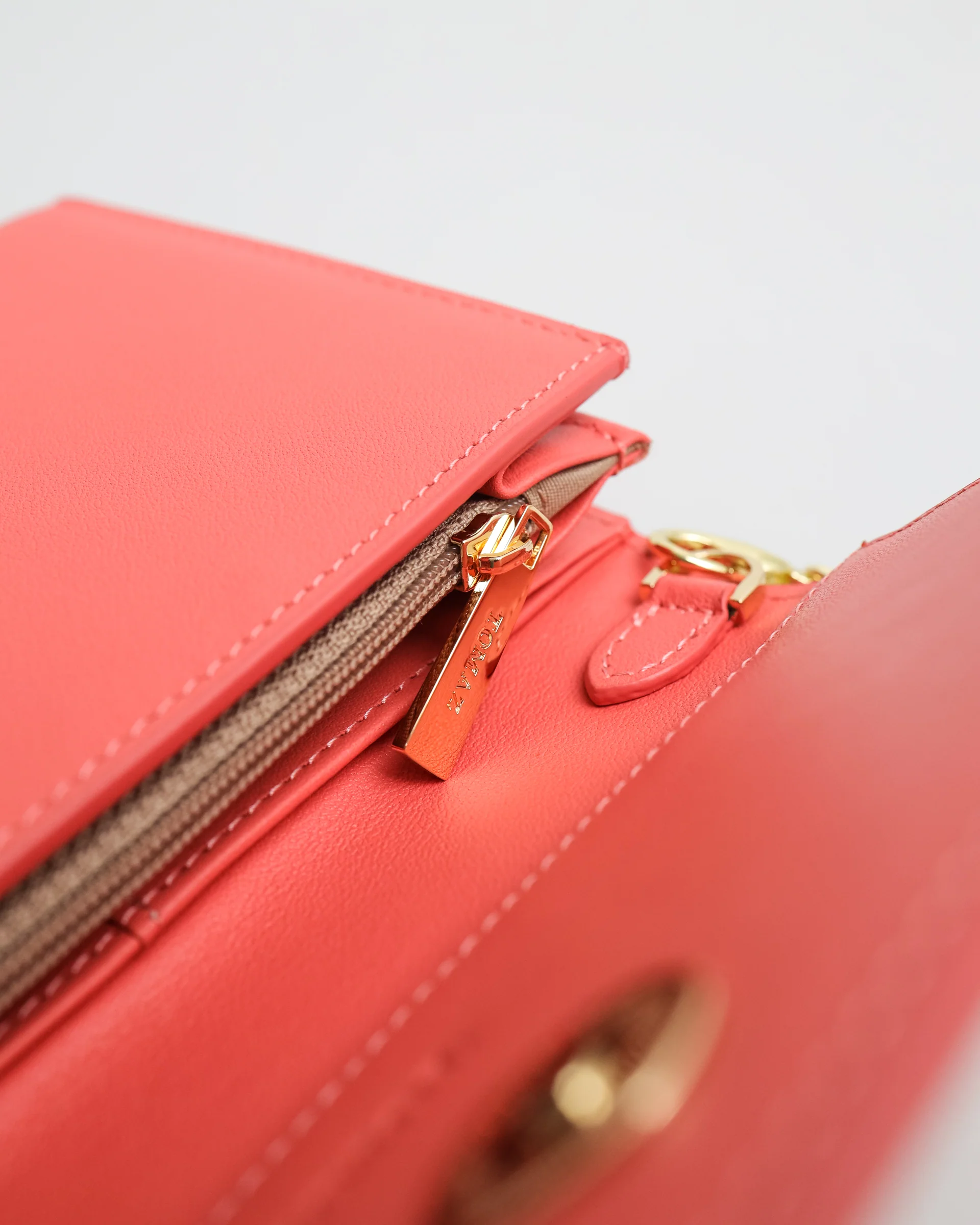 Tomaz BL187 Ladies Sling Bag - Image 4