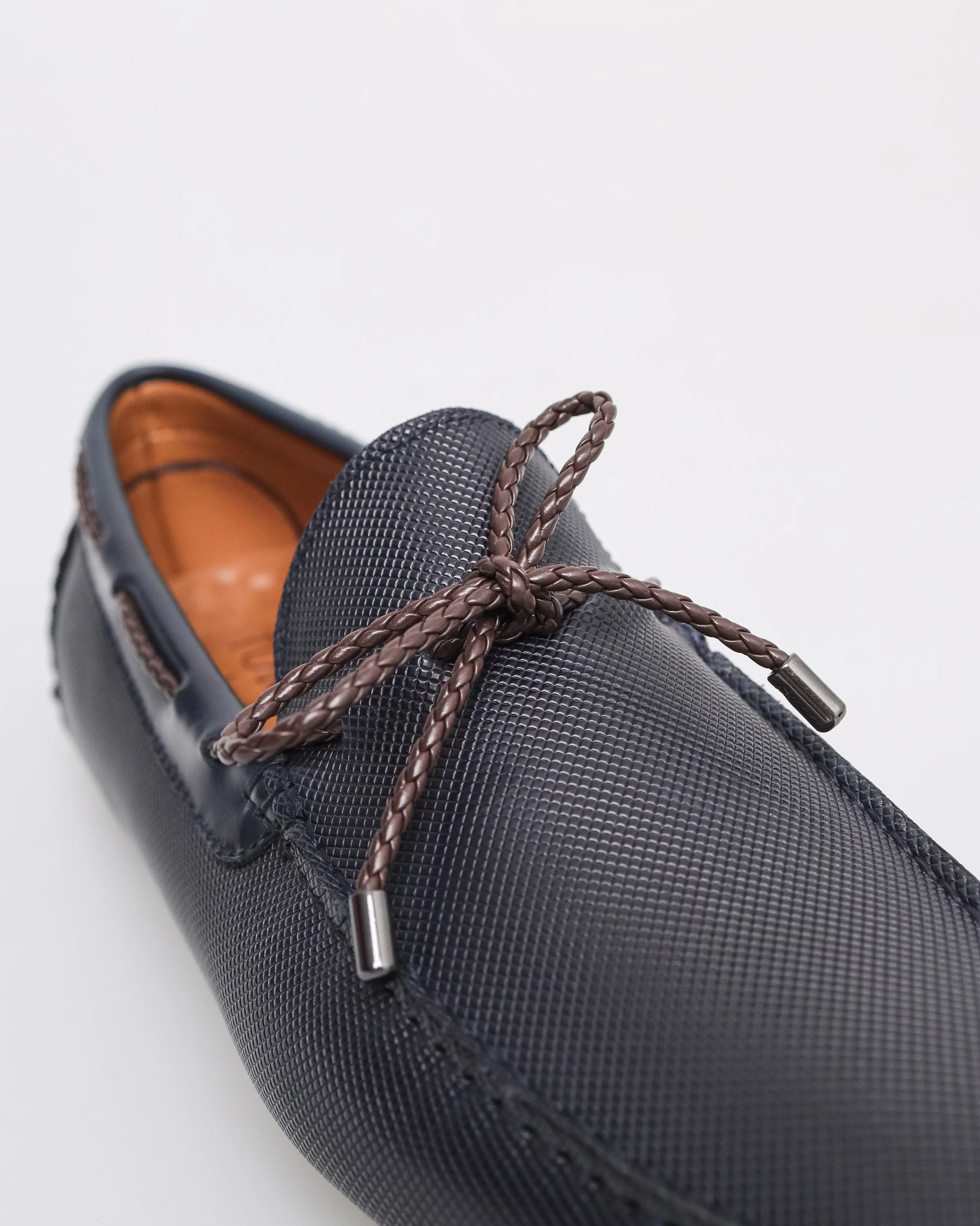 Tomaz C461 Men's Braided Bow Moccasins - Image 8