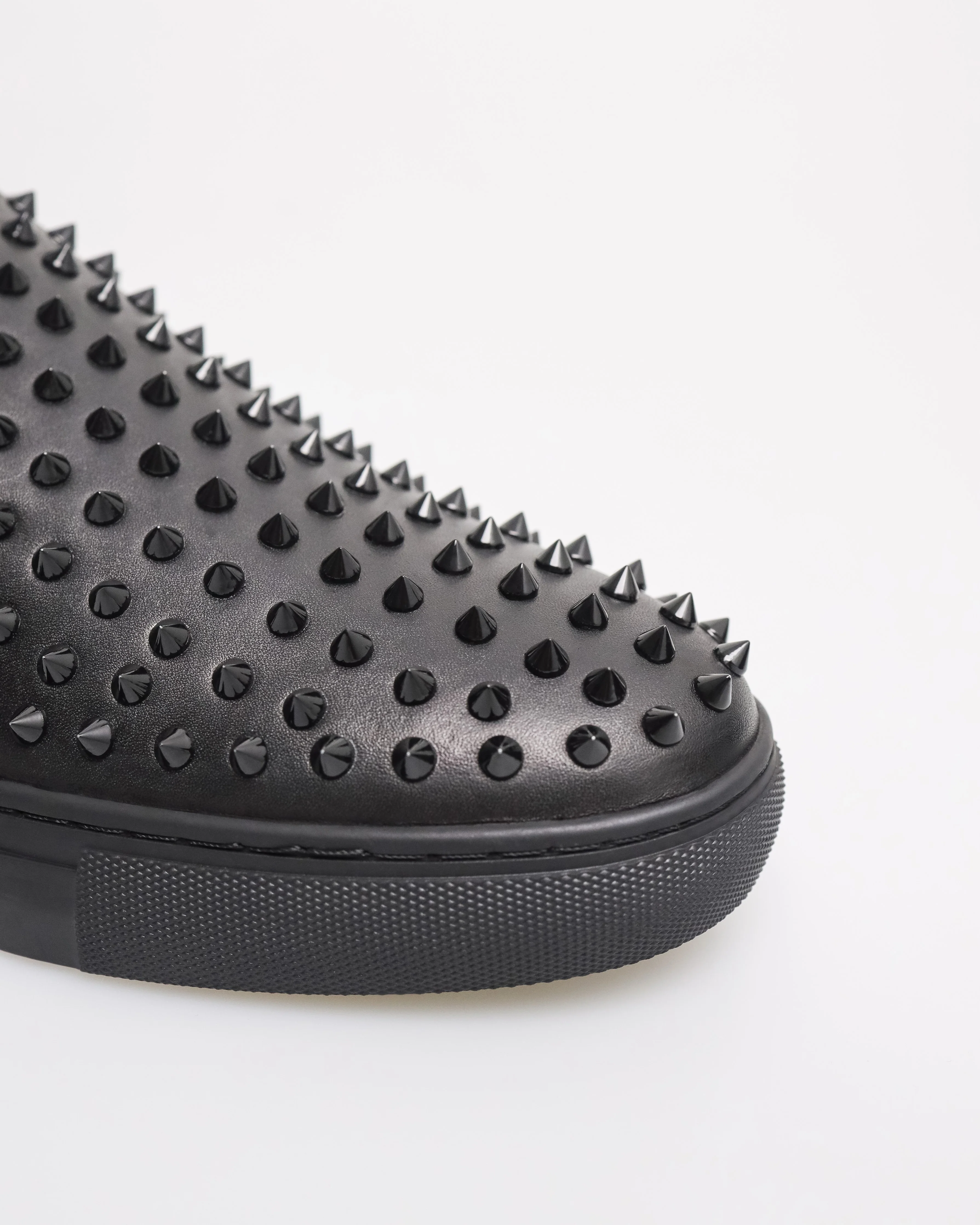 Tomaz C556 Men's Studded Sneakers - Image 4