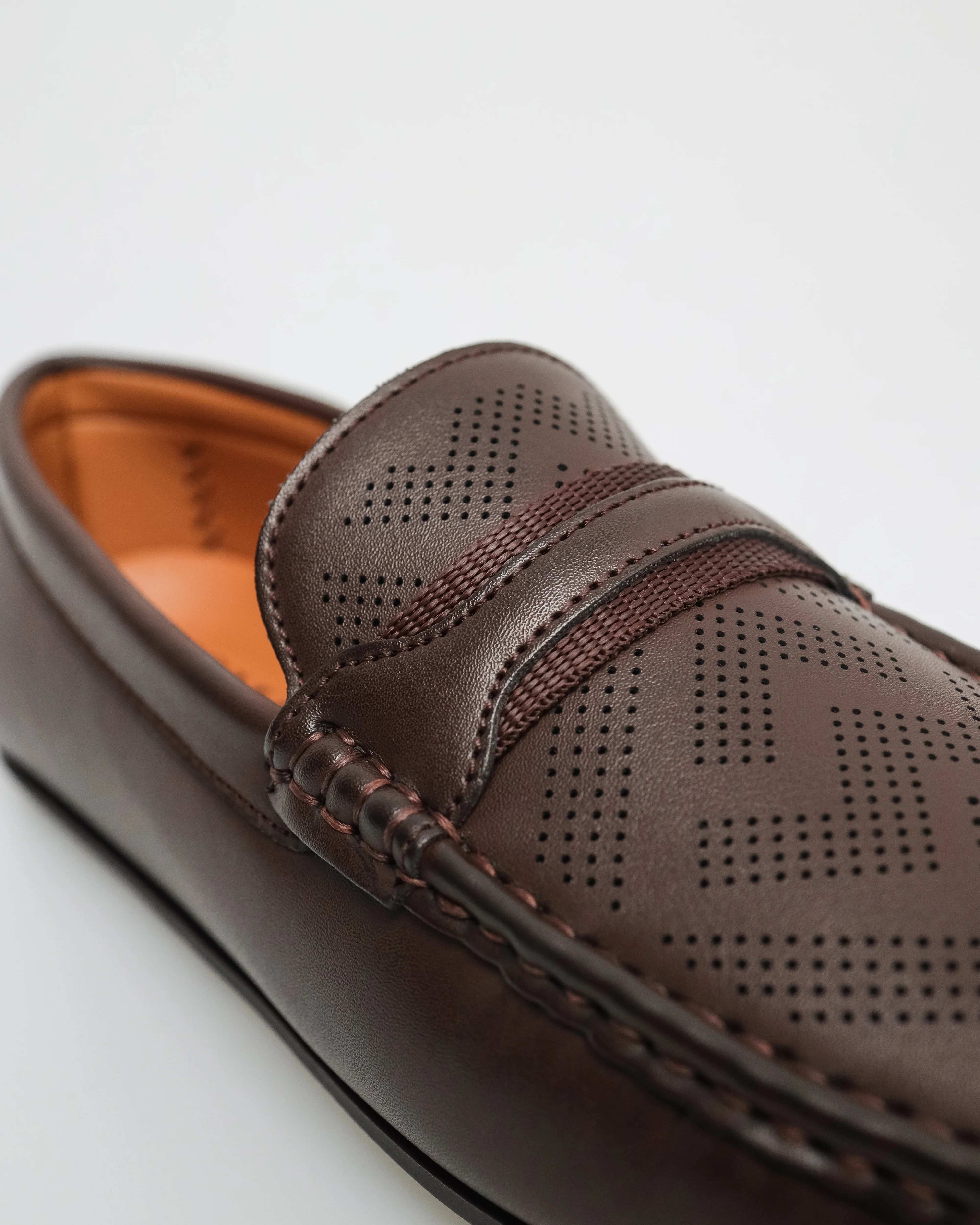 Tomaz C581 Men's Buckle Moccasins - Image 8