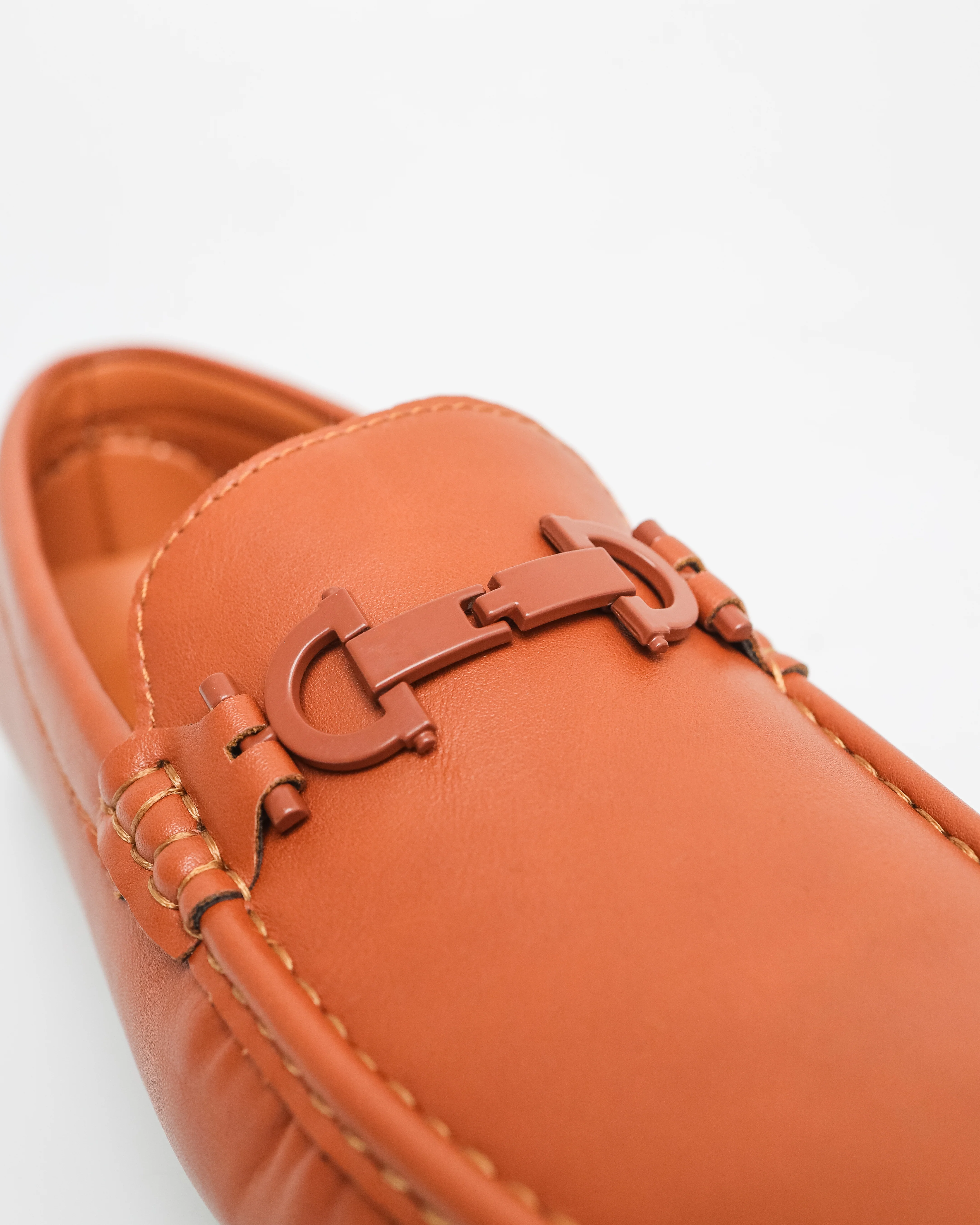 Tomaz C616 Men's Belted Elegance Buckle Moccasins - Image 8