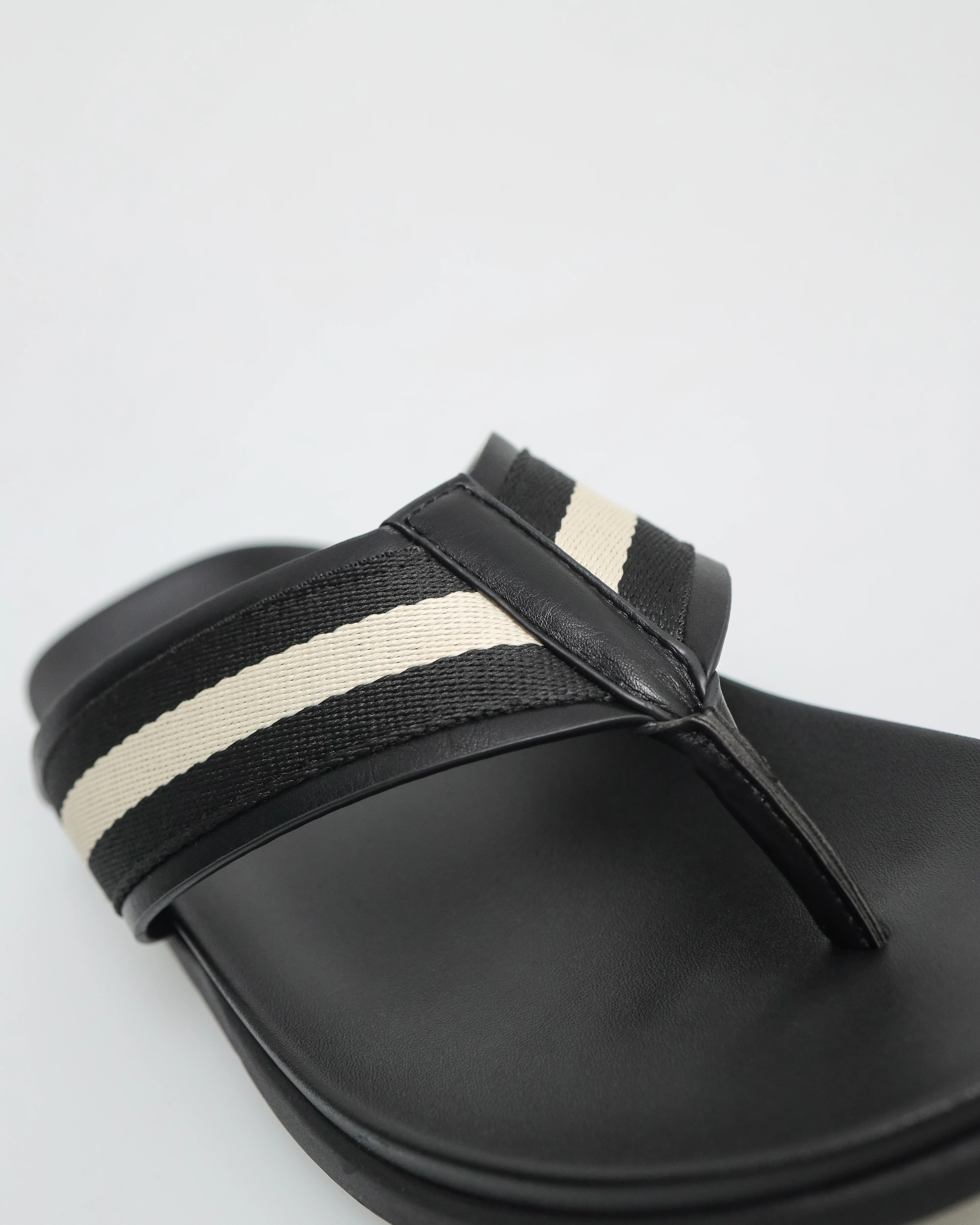 Tomaz C634 Men's Stripe Sandal - Image 4