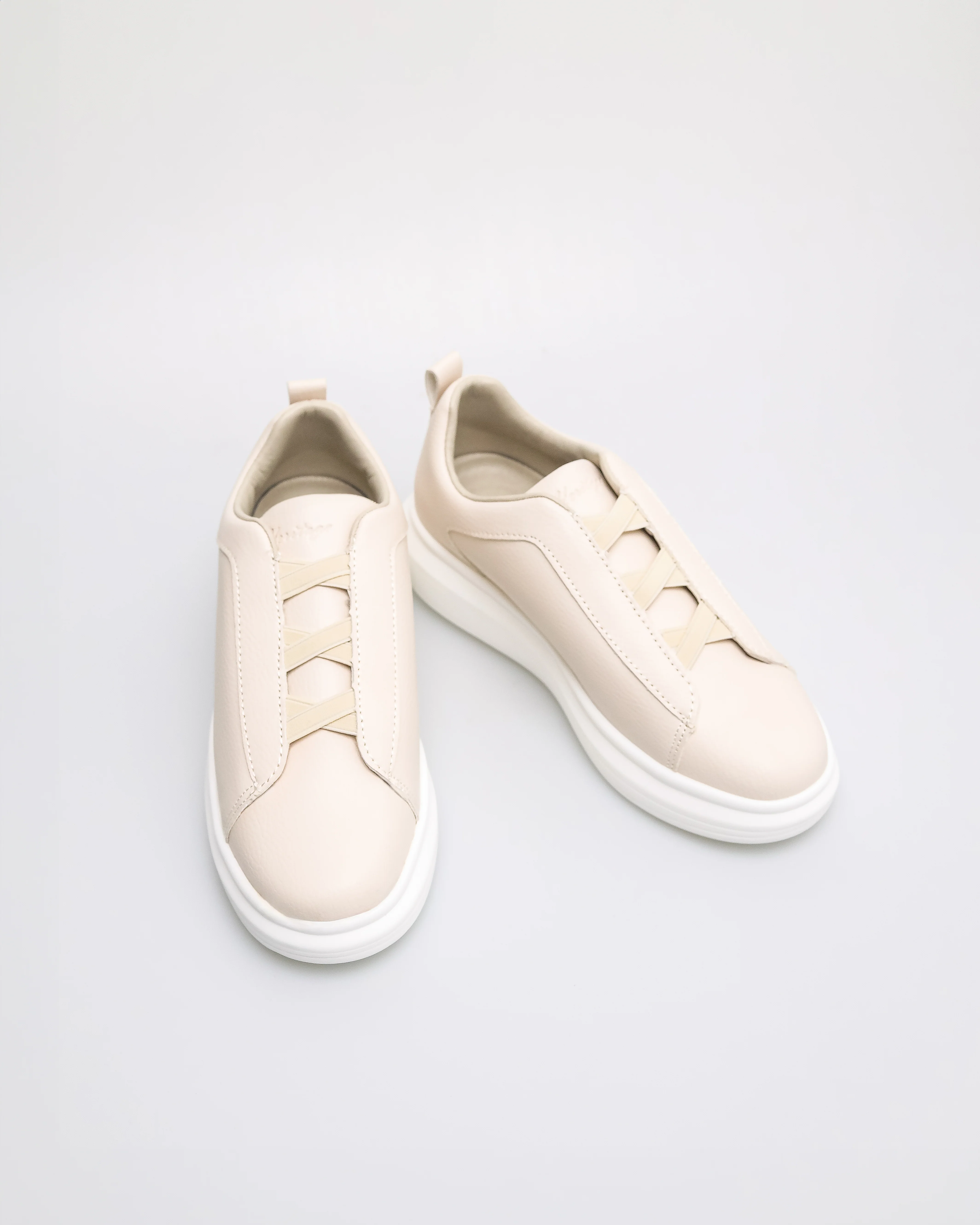 Tomaz C676W Ladies Plain X-Strap Sneakers - Image 10