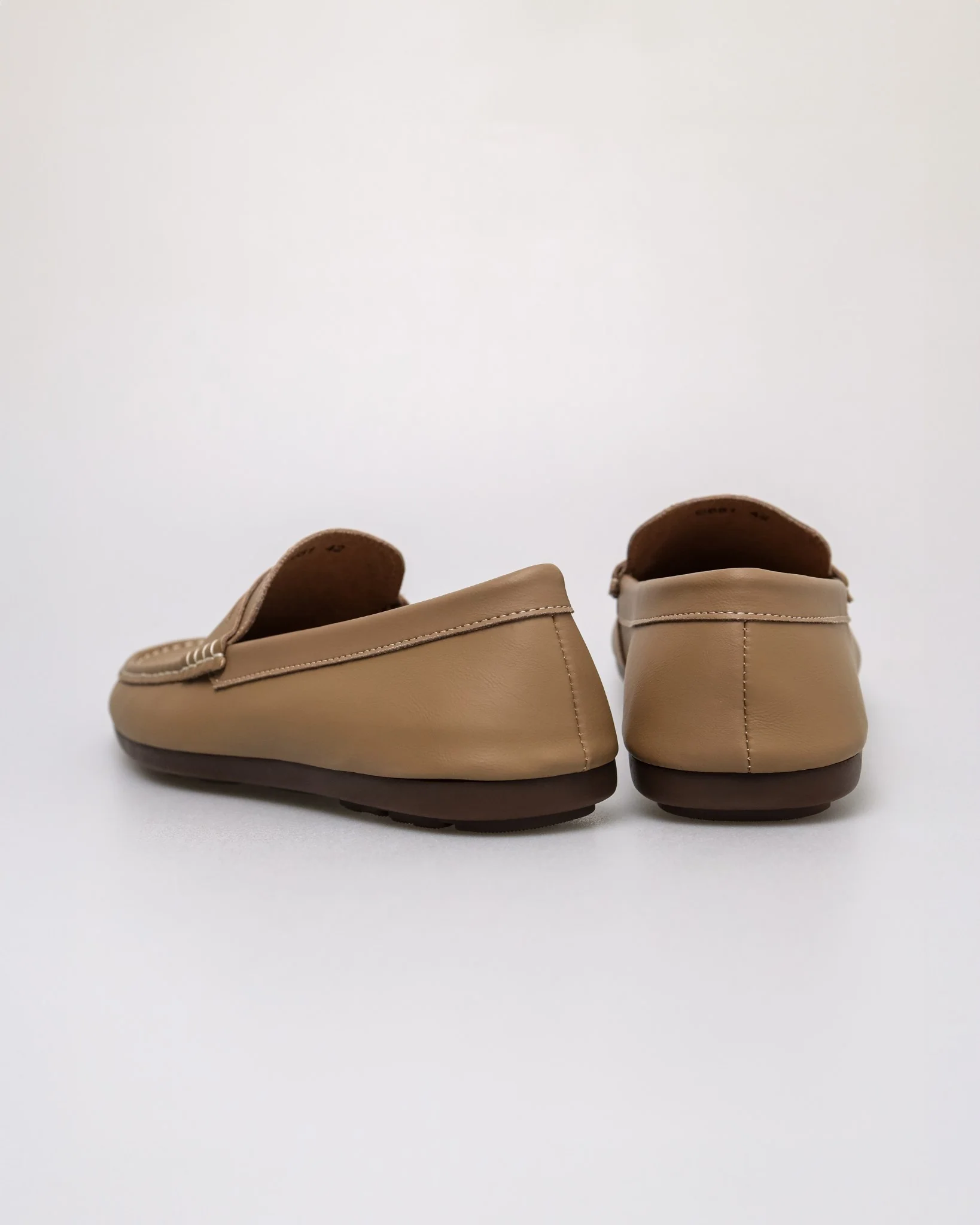 Tomaz C681 Men's Rustic Penny Moccasins - Image 3