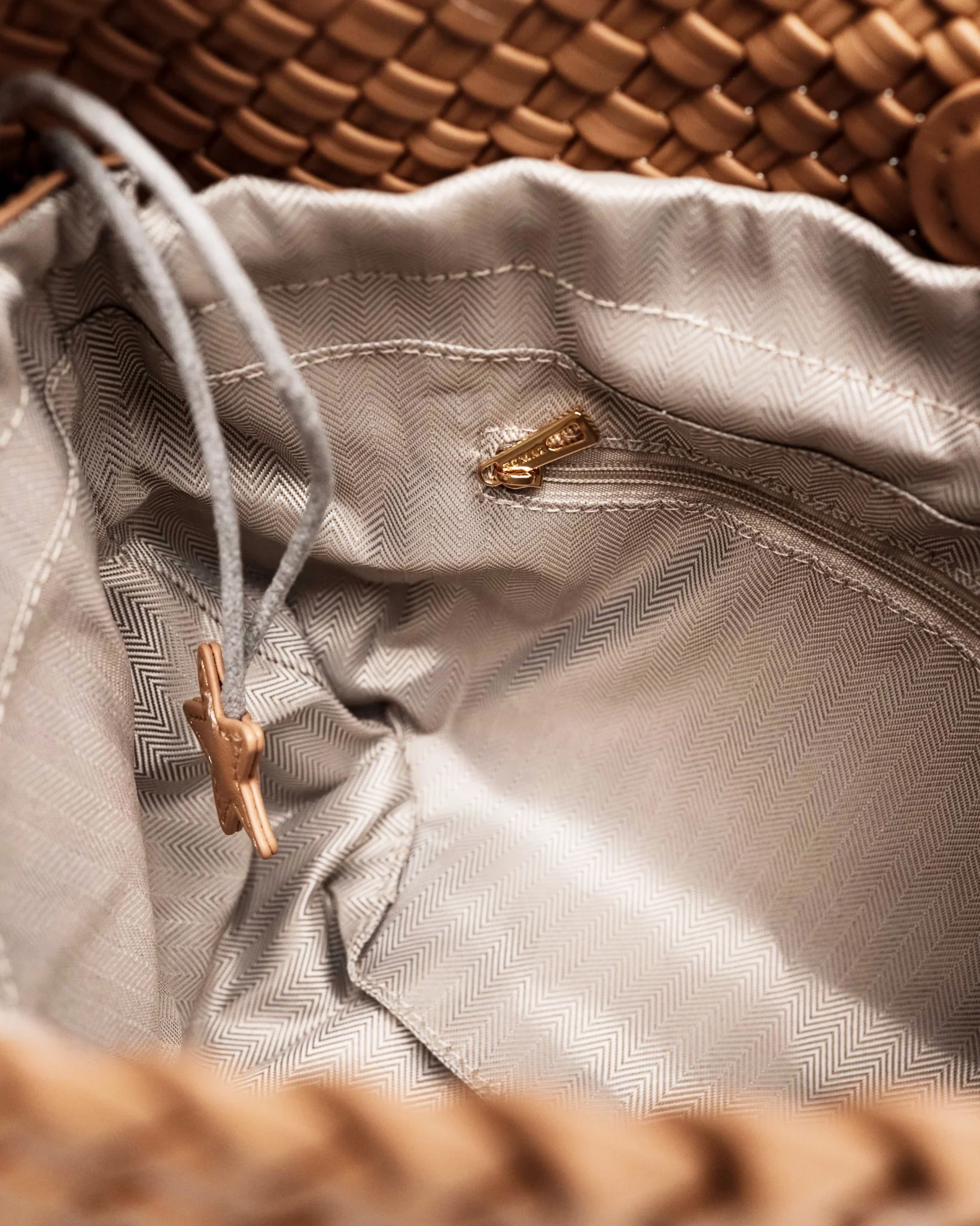 Tomaz CL-B012 Ladies Woven Shoulder Bag - Image 13