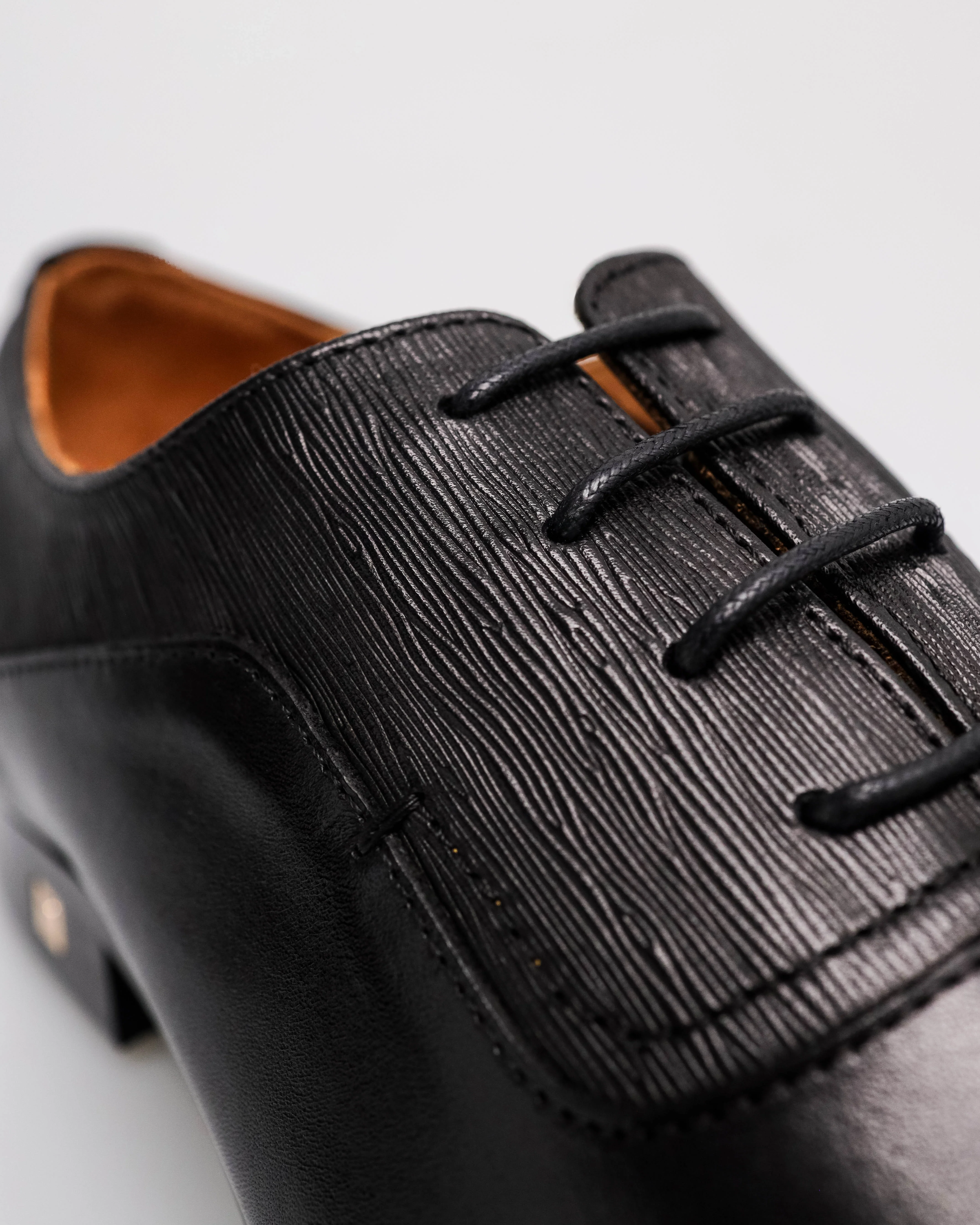 Tomaz F339 Men's Oxford - Image 4