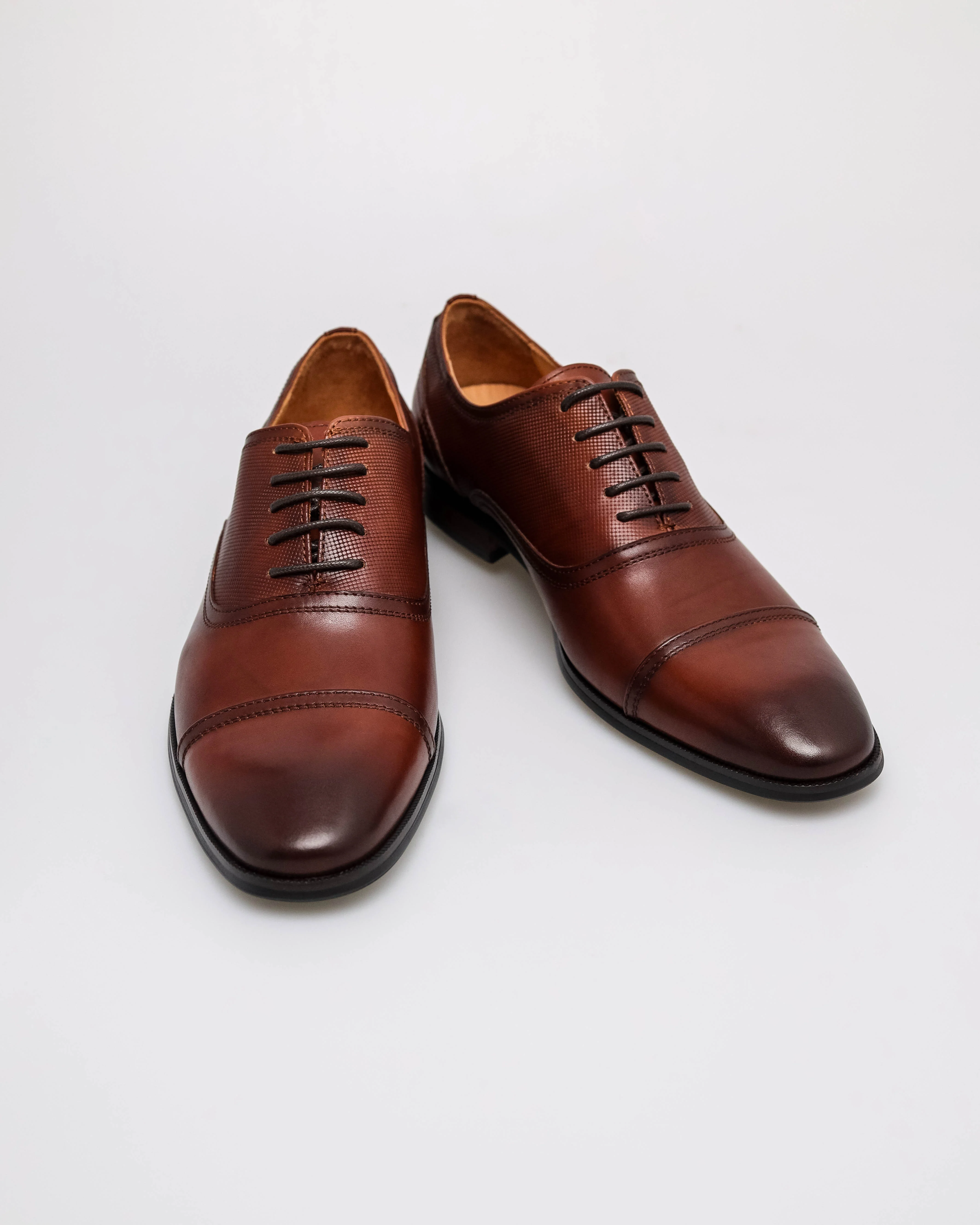 Tomaz F342 Men's Oxford - Image 2