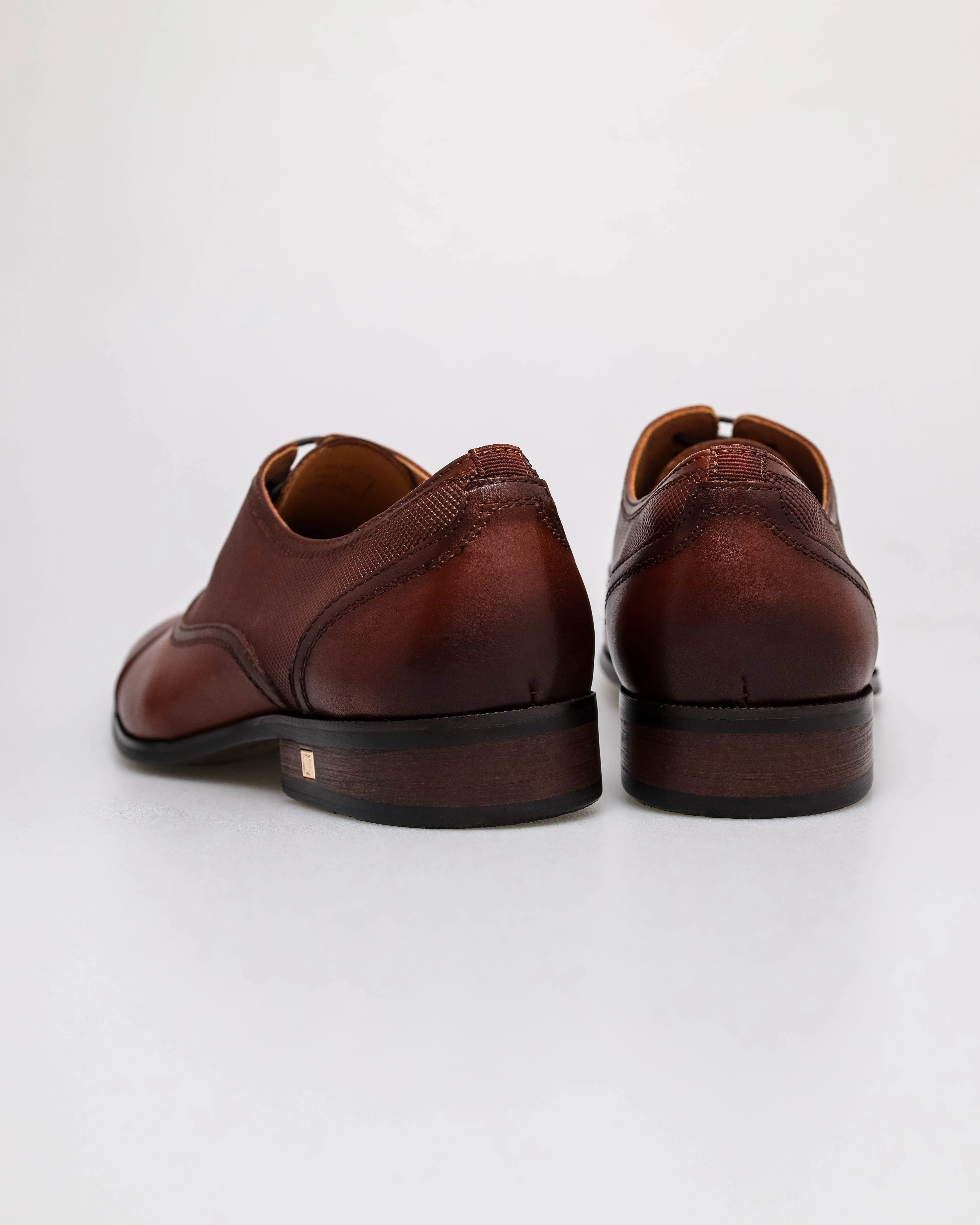 Tomaz F342 Men's Oxford - Image 3