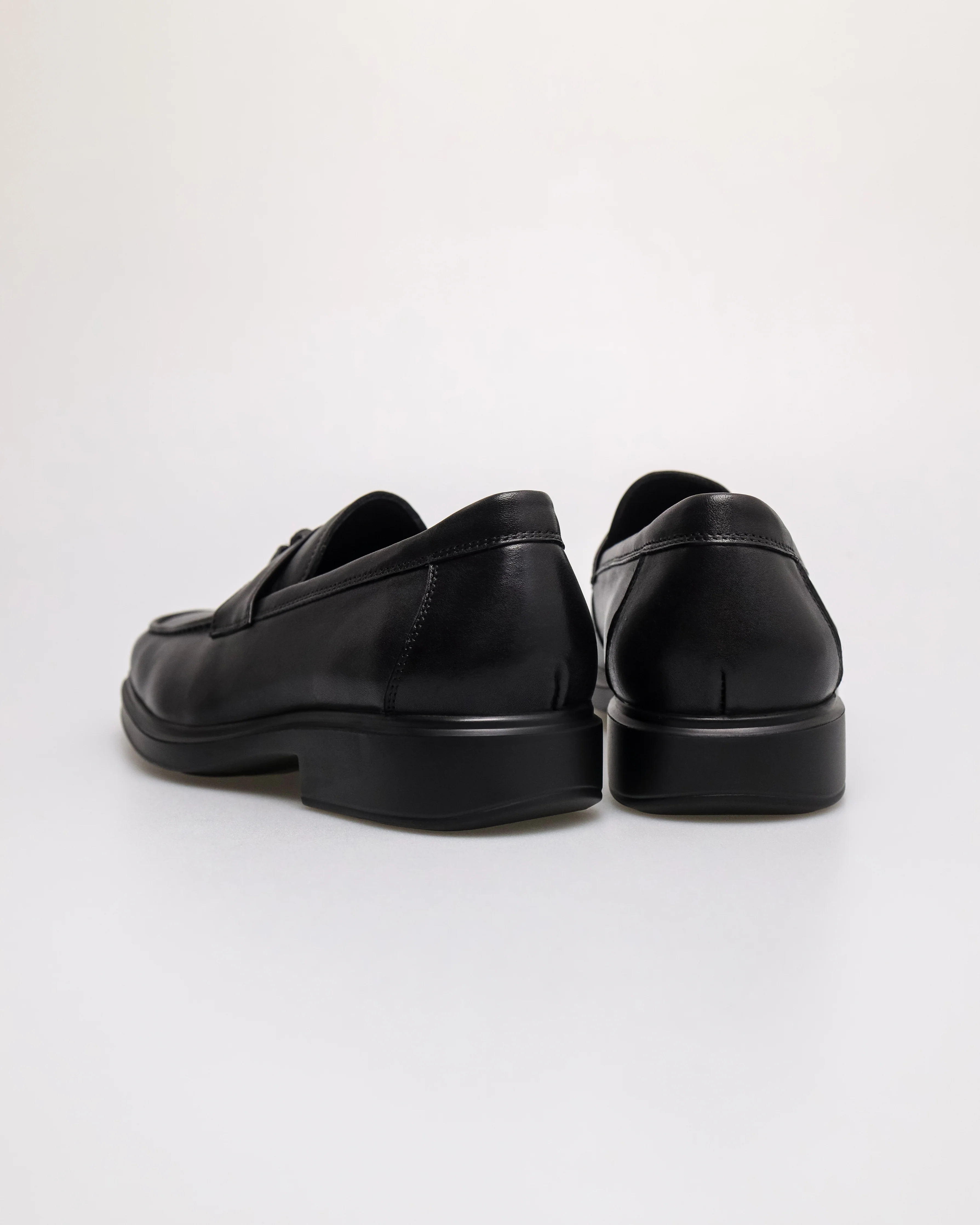 Tomaz F441 Men's Regal Tassel Loafers - Image 3