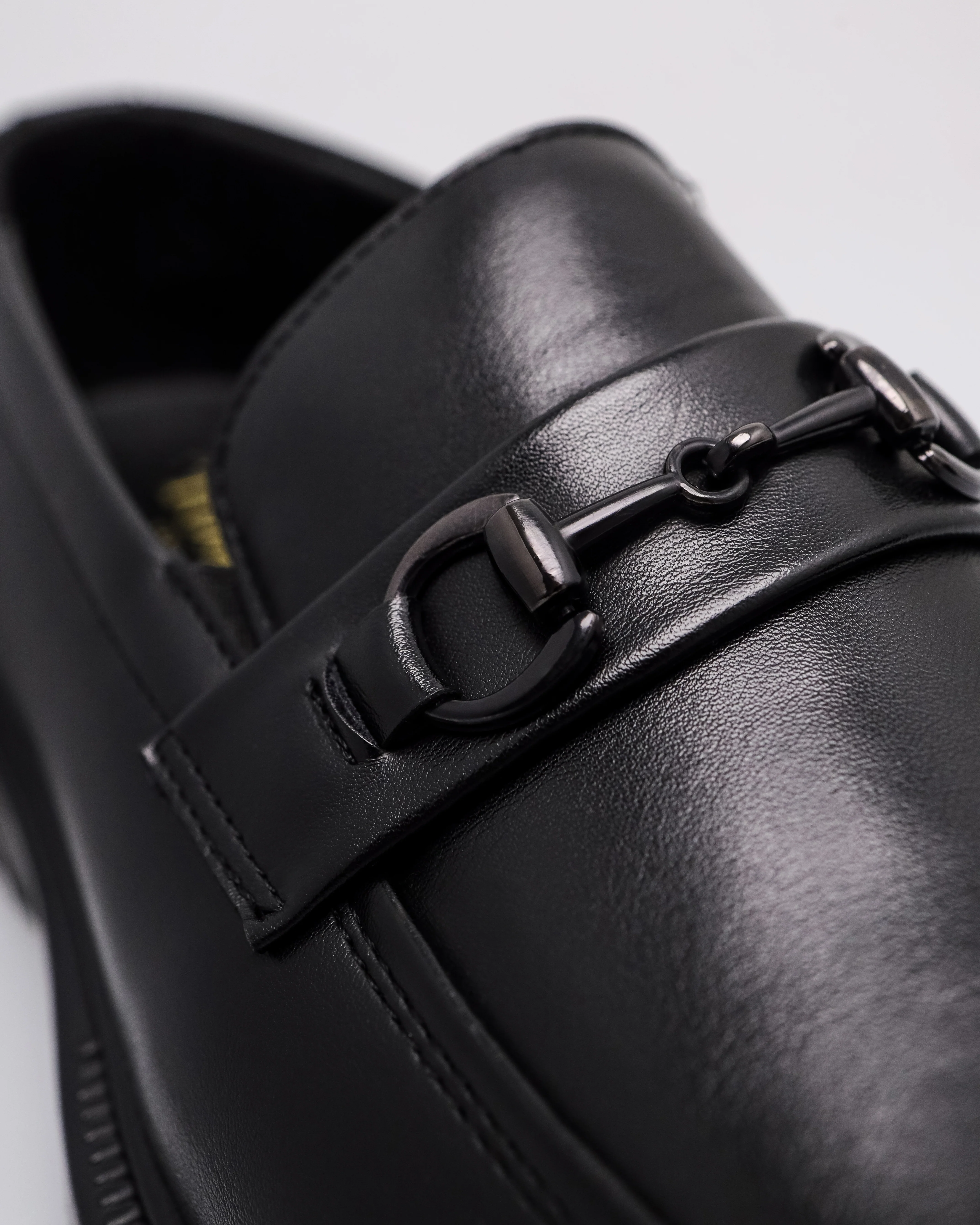 Tomaz F451 Men's Buckle Loafers - Image 8