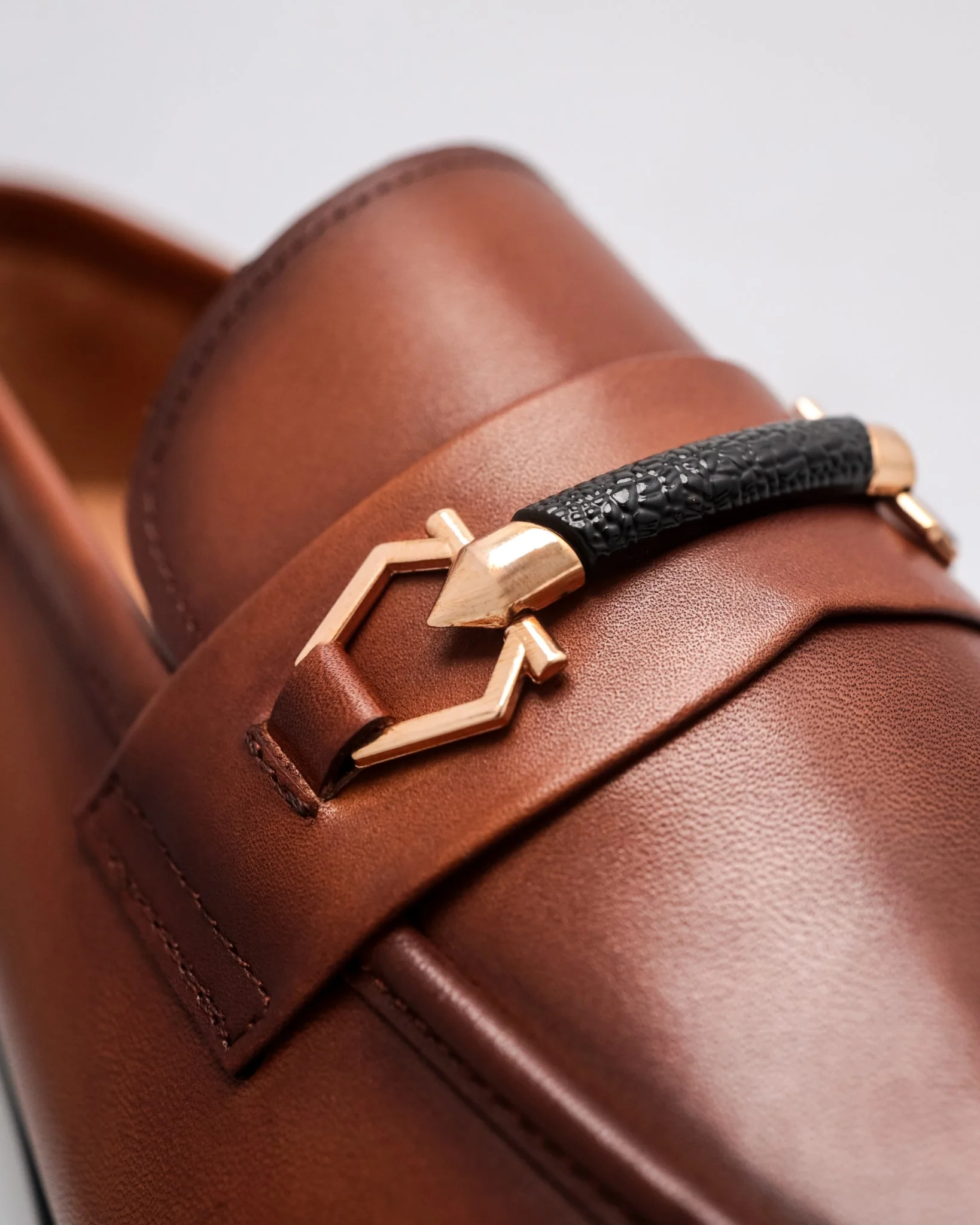 Tomaz F461 Men's Buckle Loafers - Image 4