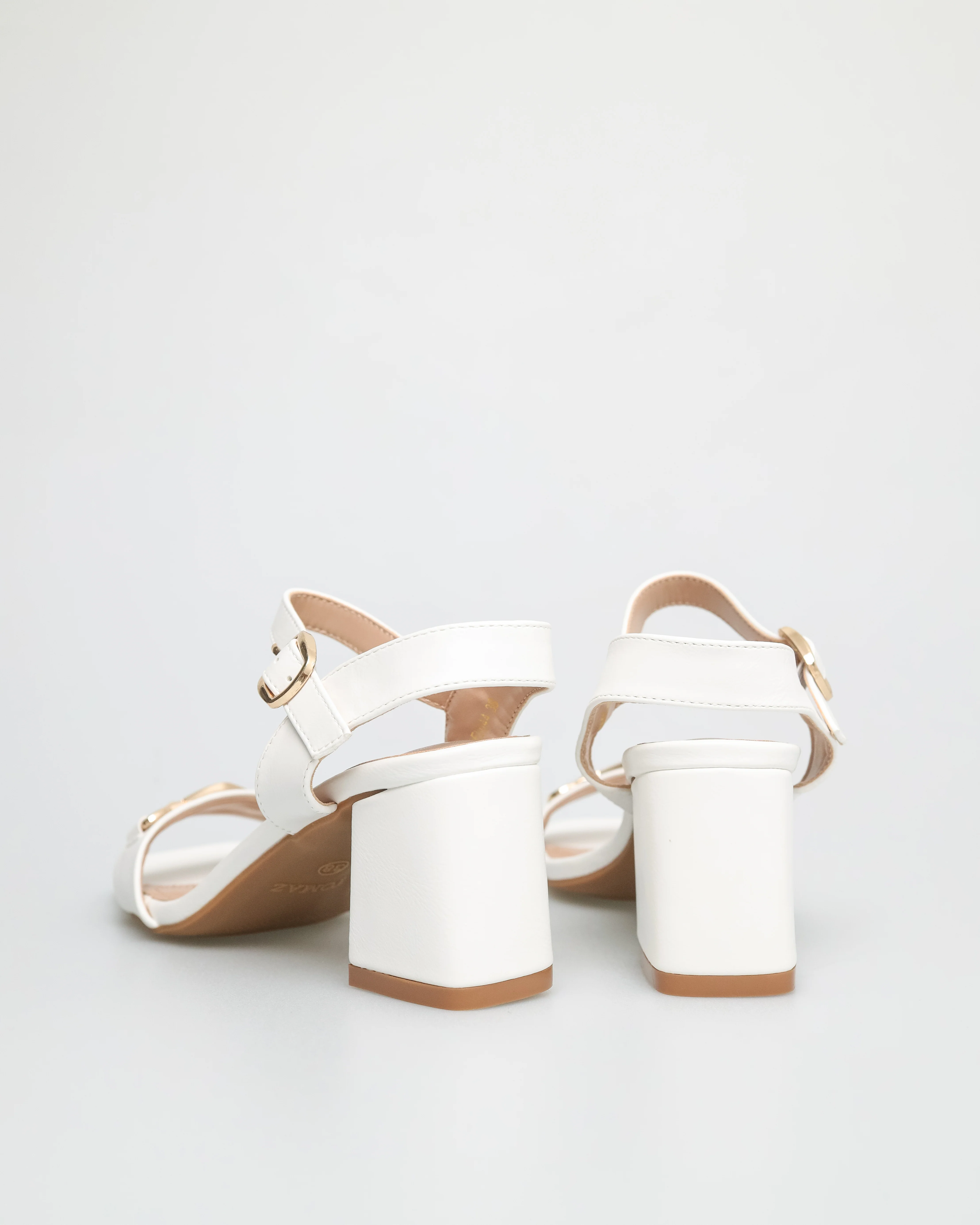 Tomaz FL044 Ladies Chain Slingback Heels - Image 3
