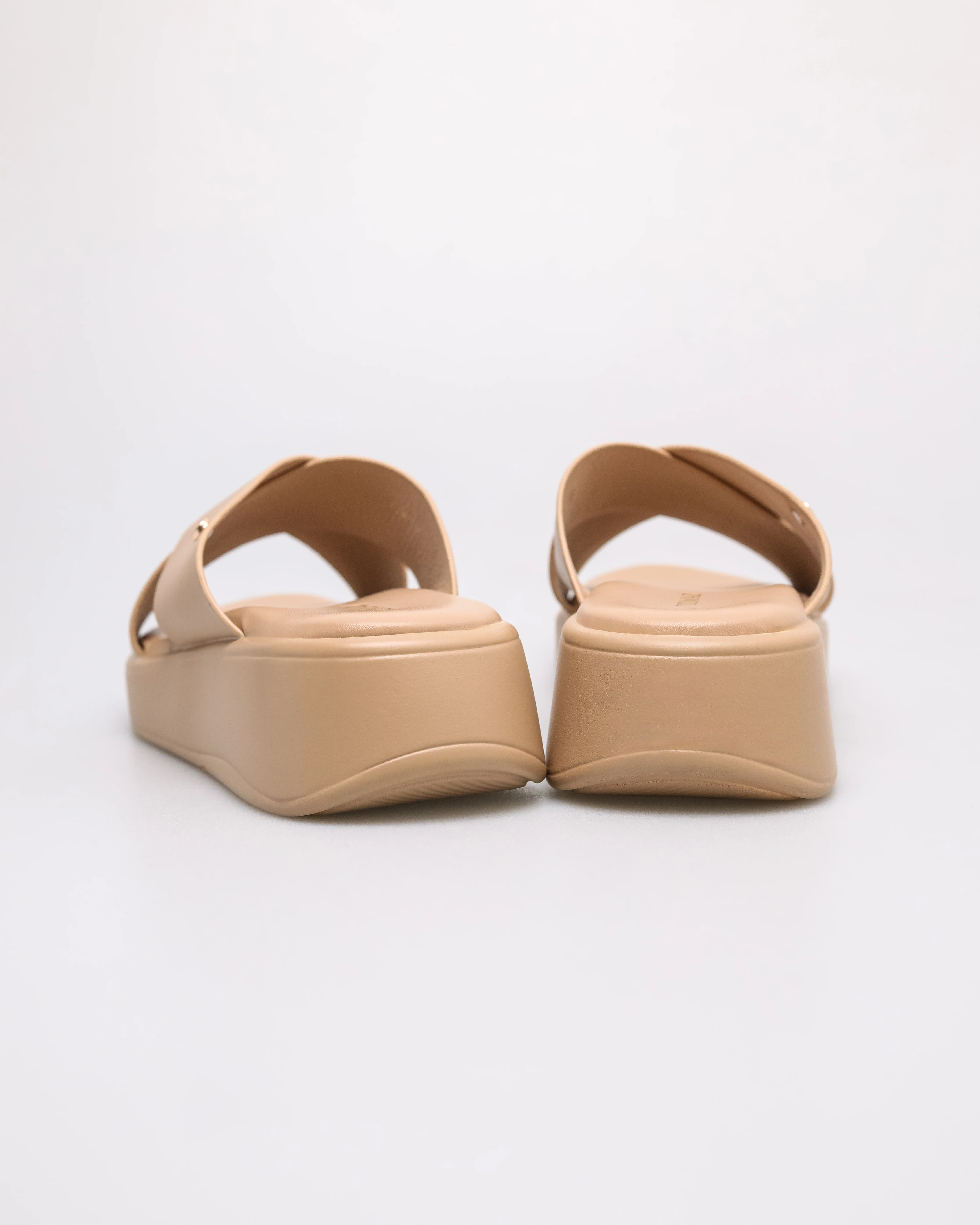 Tomaz FL143 Ladies Mini Button Sandals - Image 7