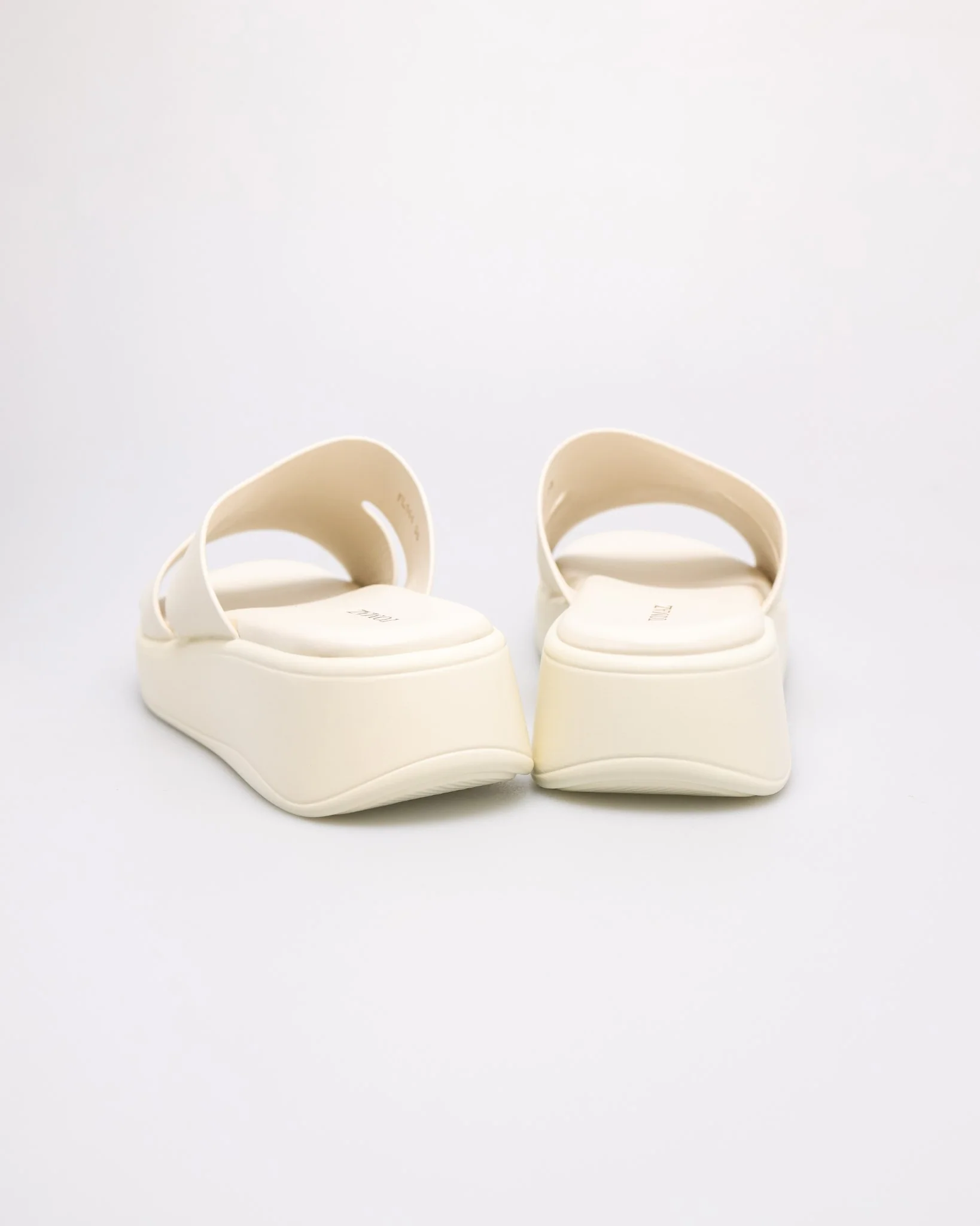 Tomaz FL144 Ladies Broad Sandals - Image 11