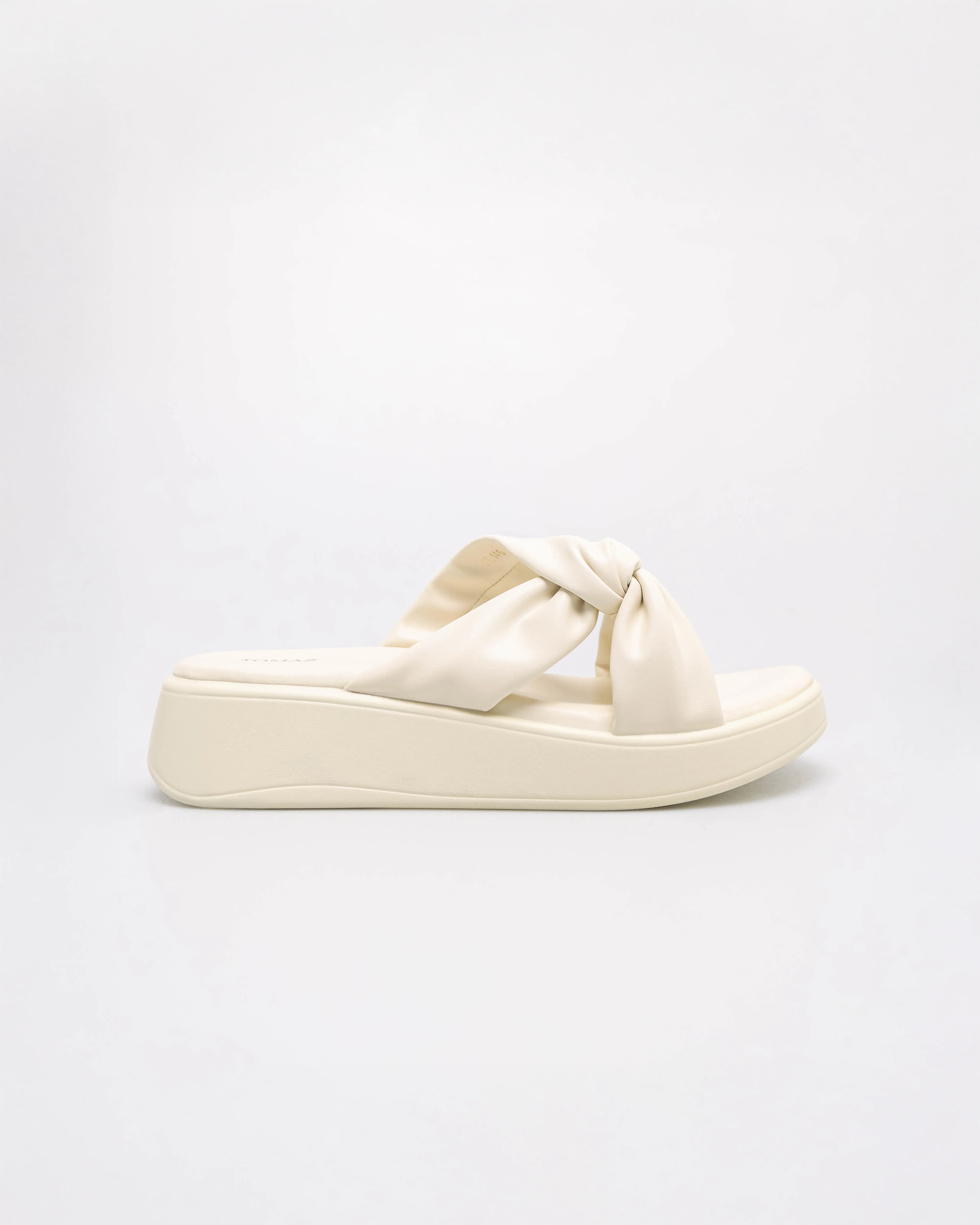 Tomaz FL146 Ladies Scrunchies Strap Sandals - Image 5
