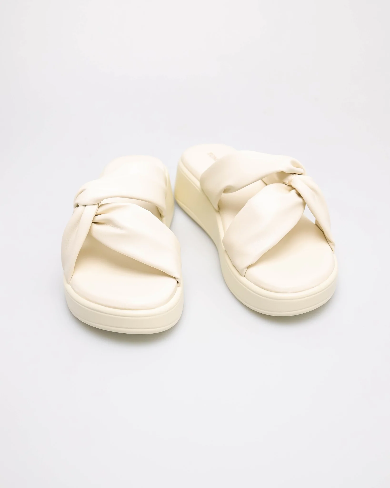 Tomaz FL146 Ladies Scrunchies Strap Sandals - Image 6