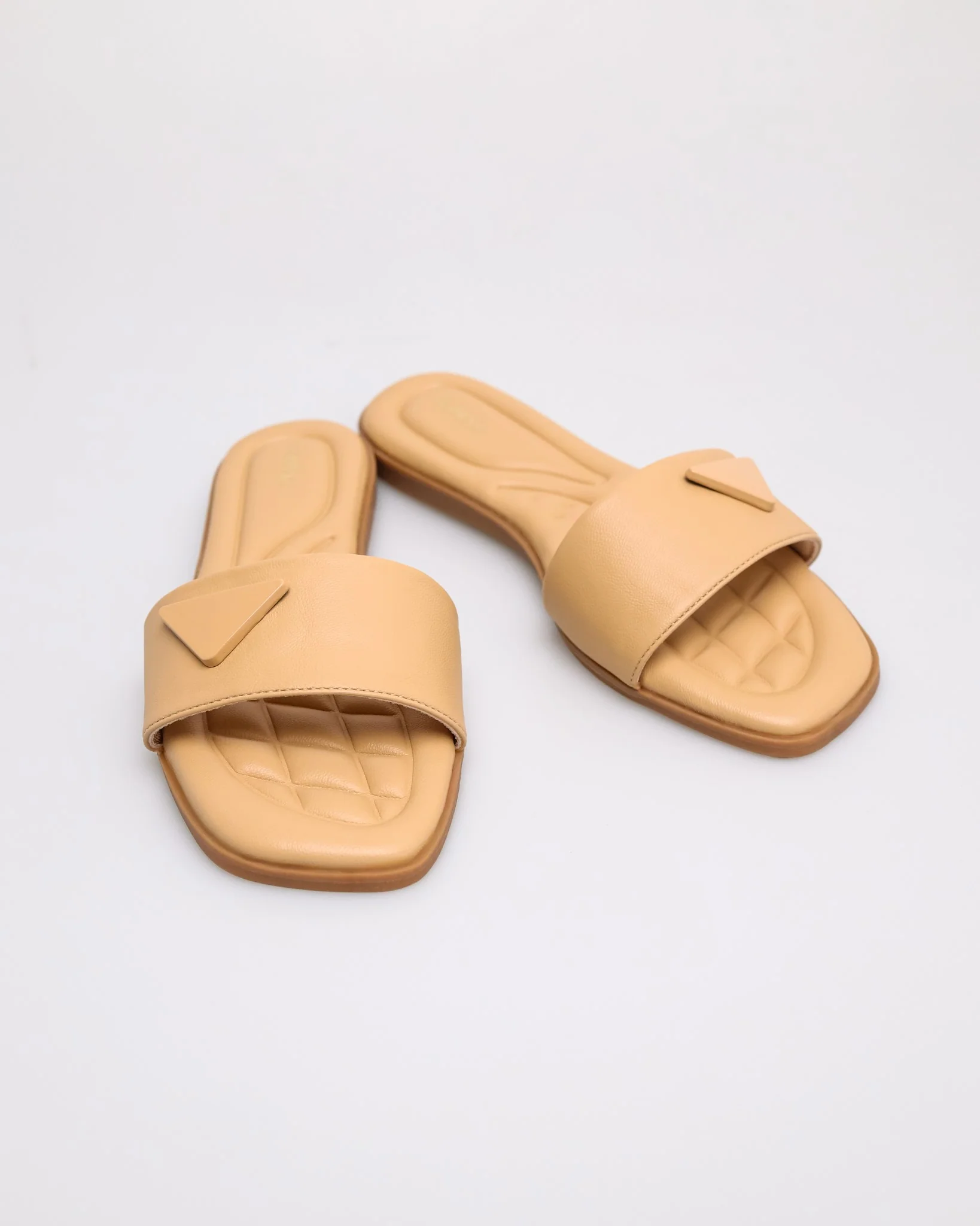 Tomaz FL162 Ladies Triangle Charm Sandal - Image 10