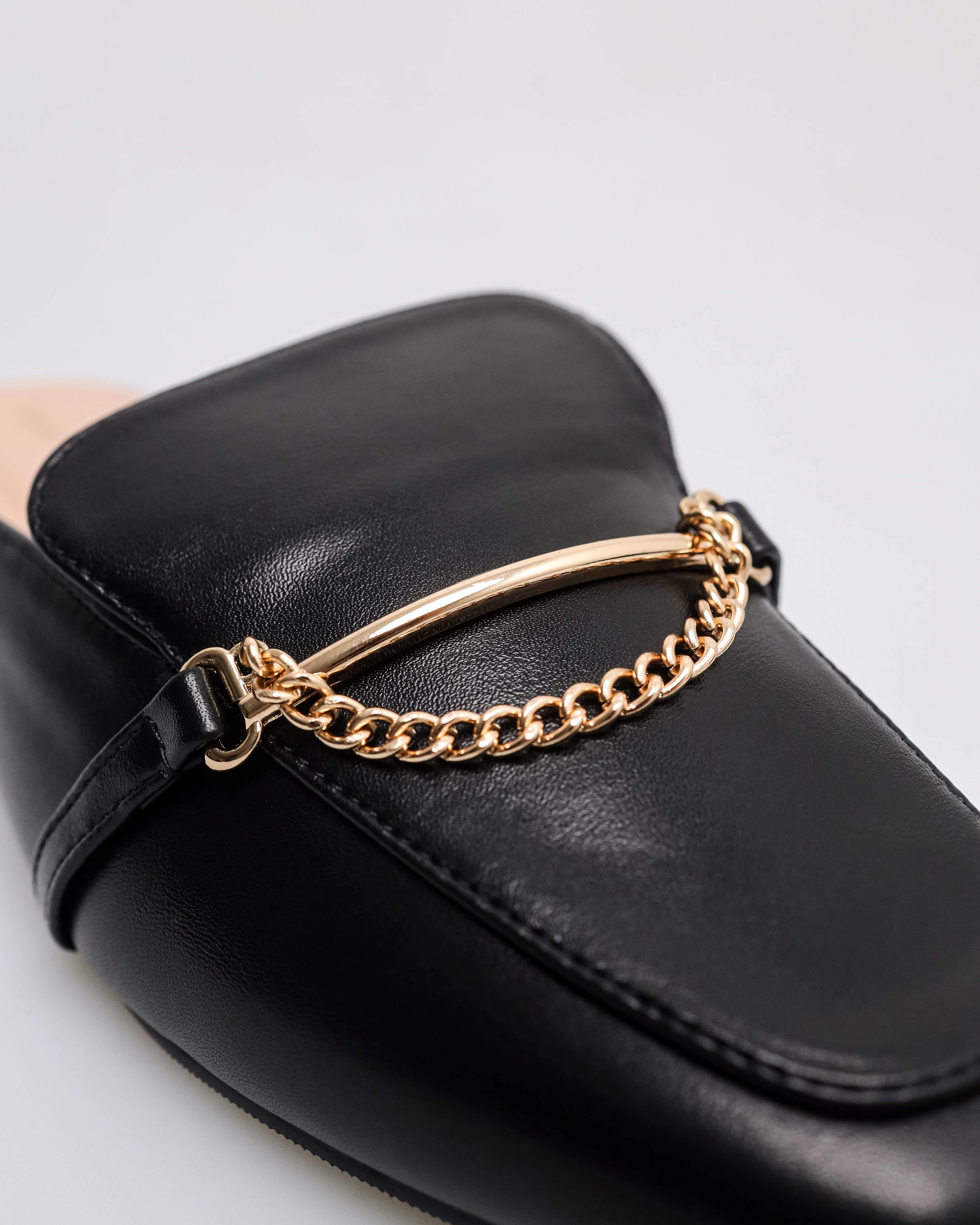 Tomaz NN365 Ladies Mini Gold Chain Mules - Image 4
