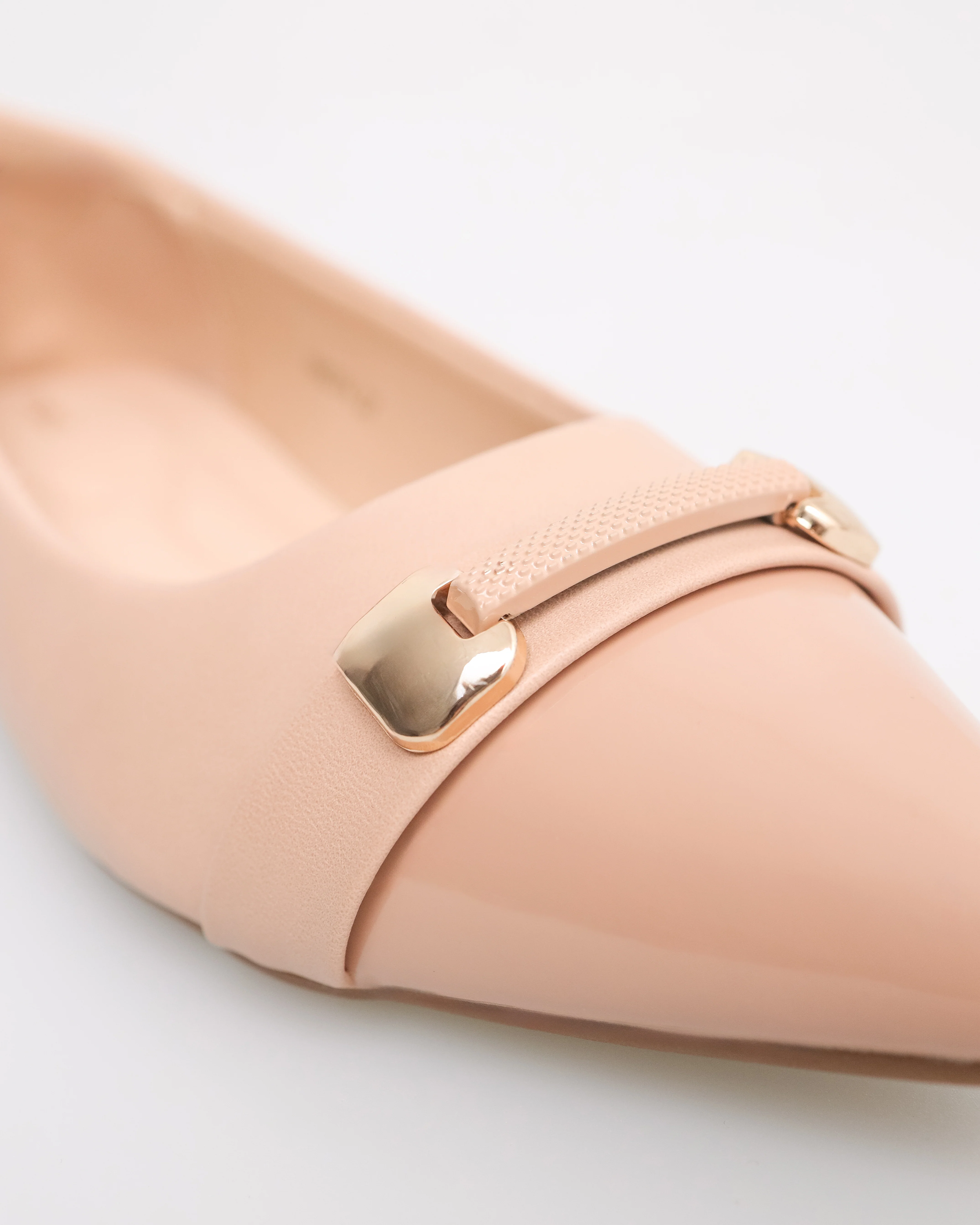 Tomaz NN374 Ladies Pointy Elegance Band Flats - Image 4