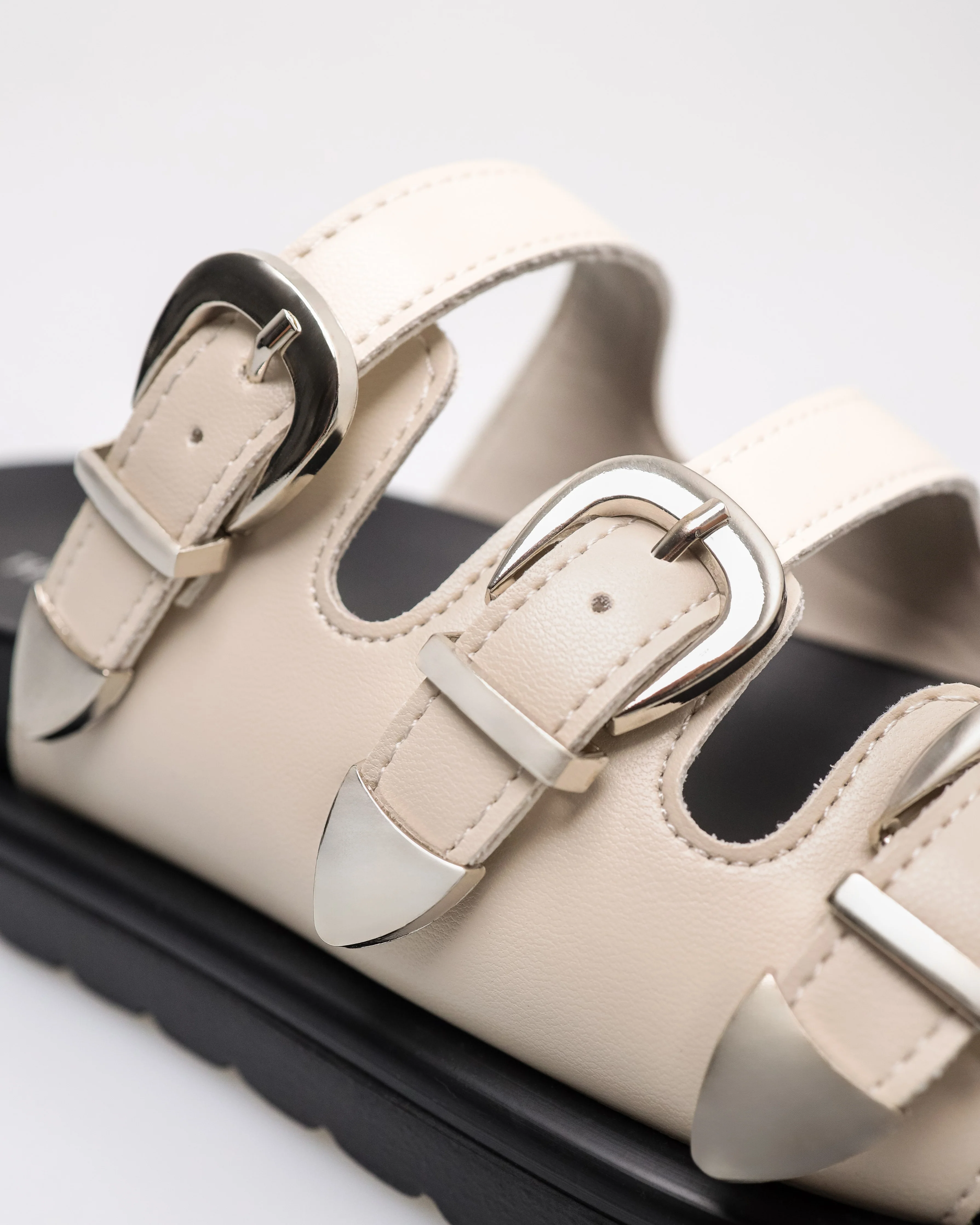 Tomaz NN397 Ladies Triple Strap Sandals - Image 8