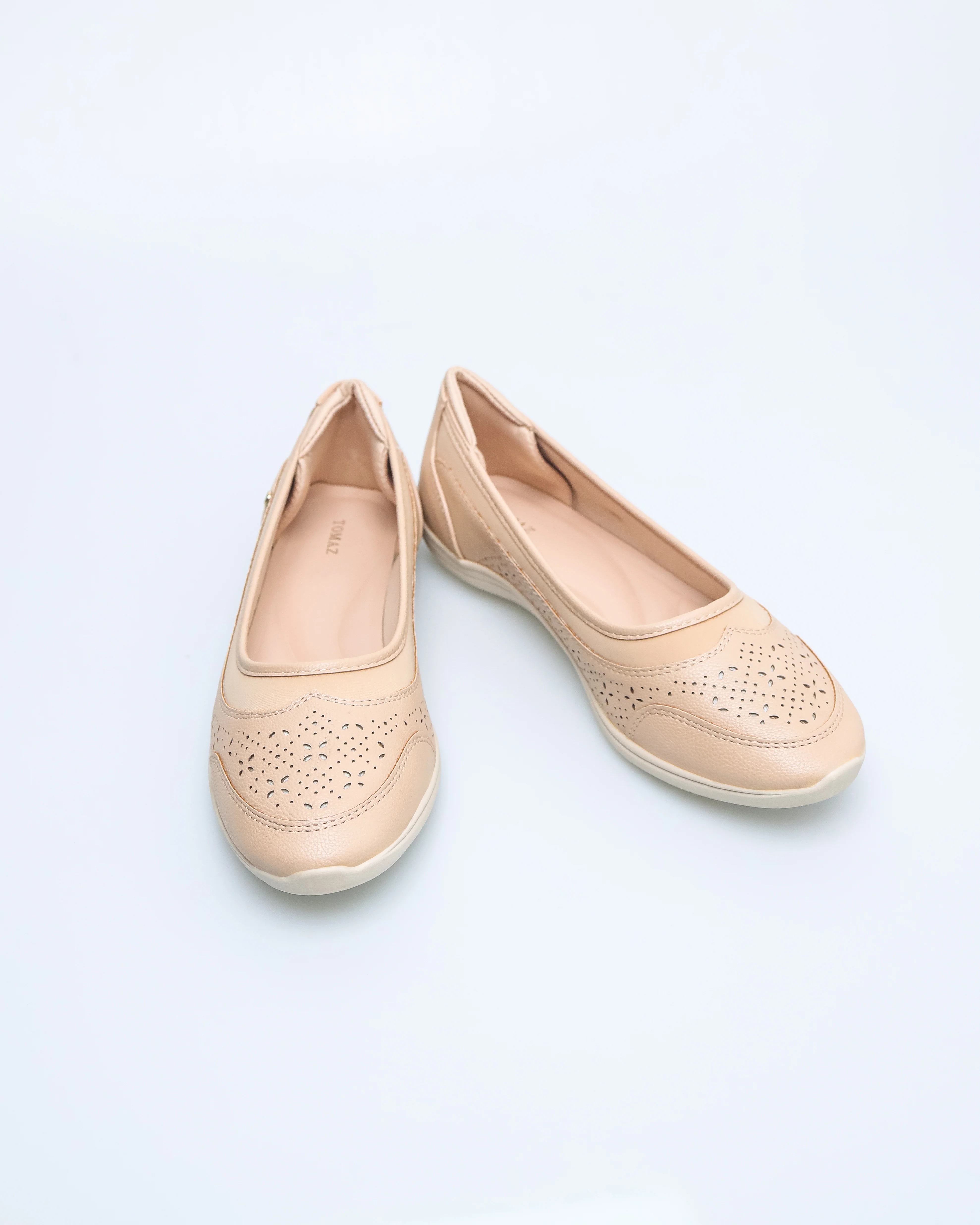 Tomaz NN429 Ladies Floral Perforated Flats - Image 2