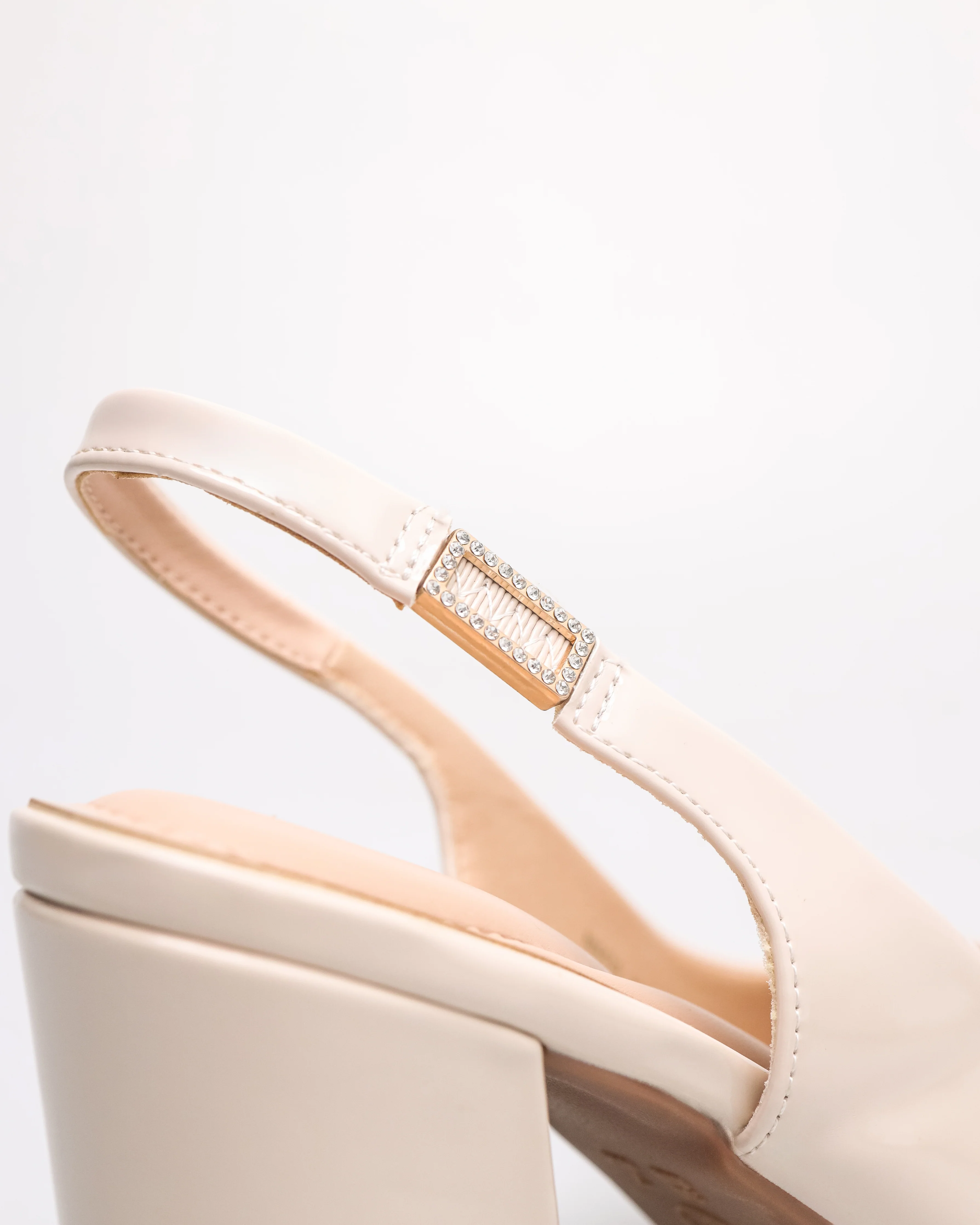 Tomaz NN439 Ladies Pointy Slingback Heels - Image 12