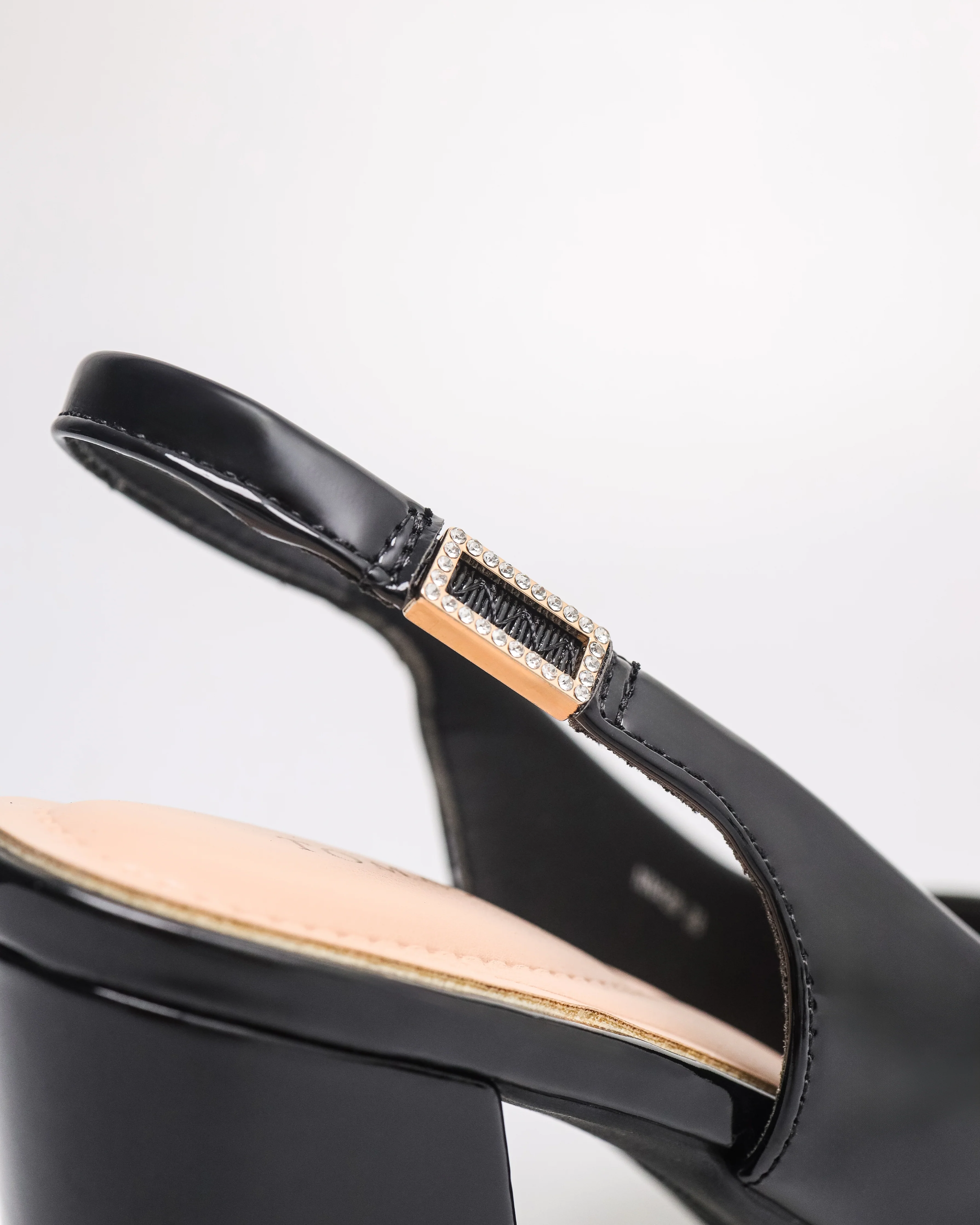 Tomaz NN439 Ladies Pointy Slingback Heels - Image 8
