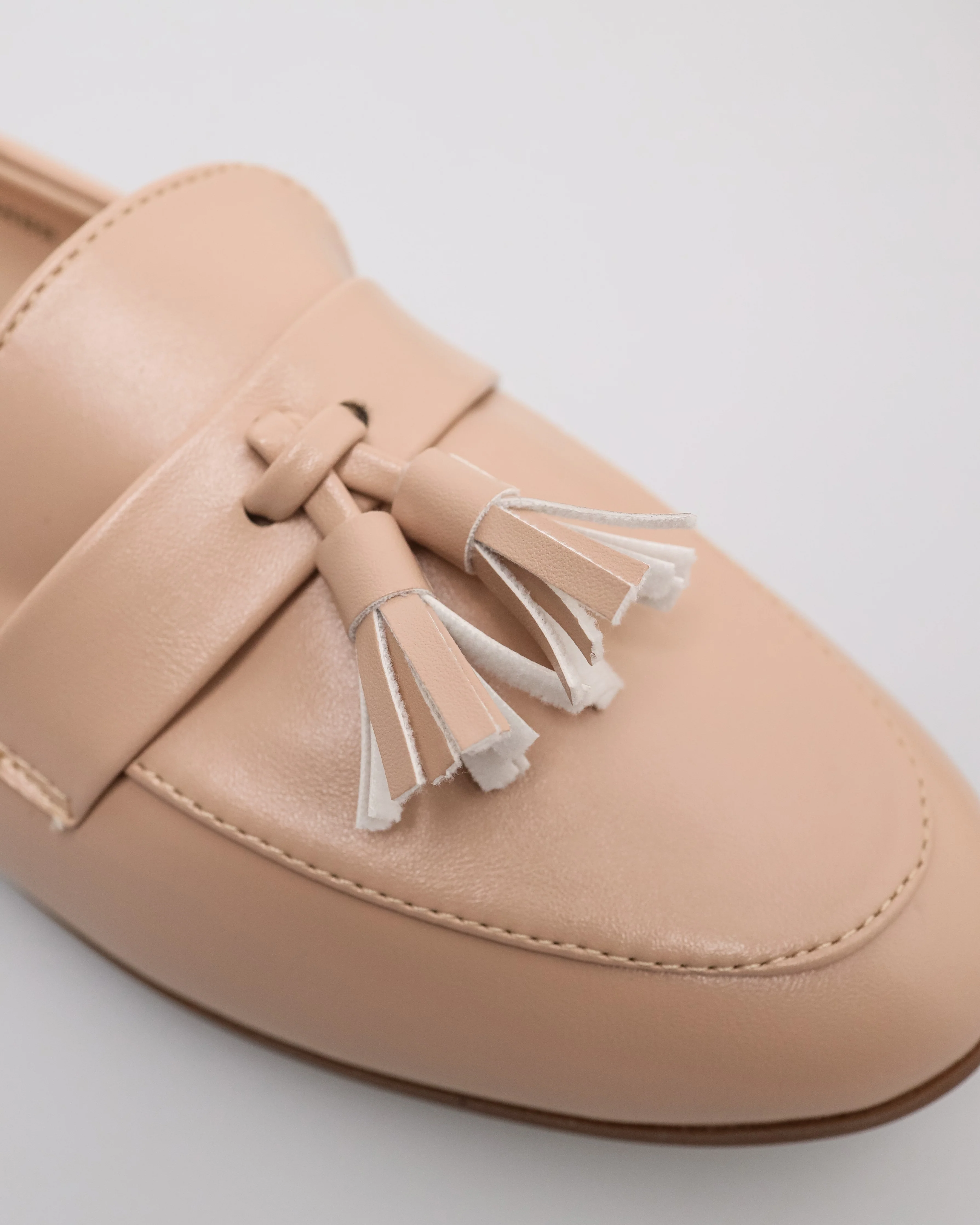 Tomaz NN489 Ladies Tassel Flats - Image 12