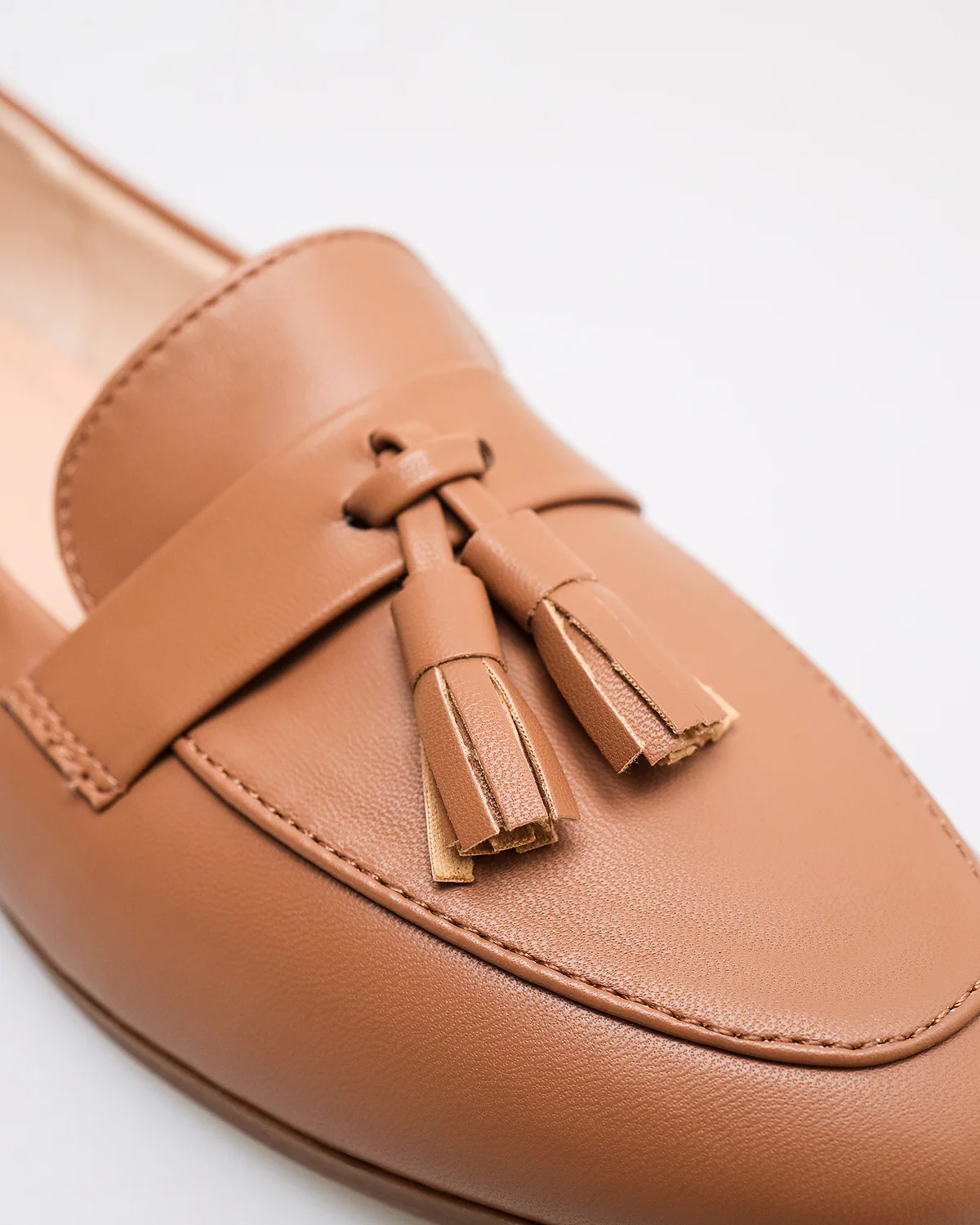 Tomaz NN489 Ladies Tassel Flats - Image 4