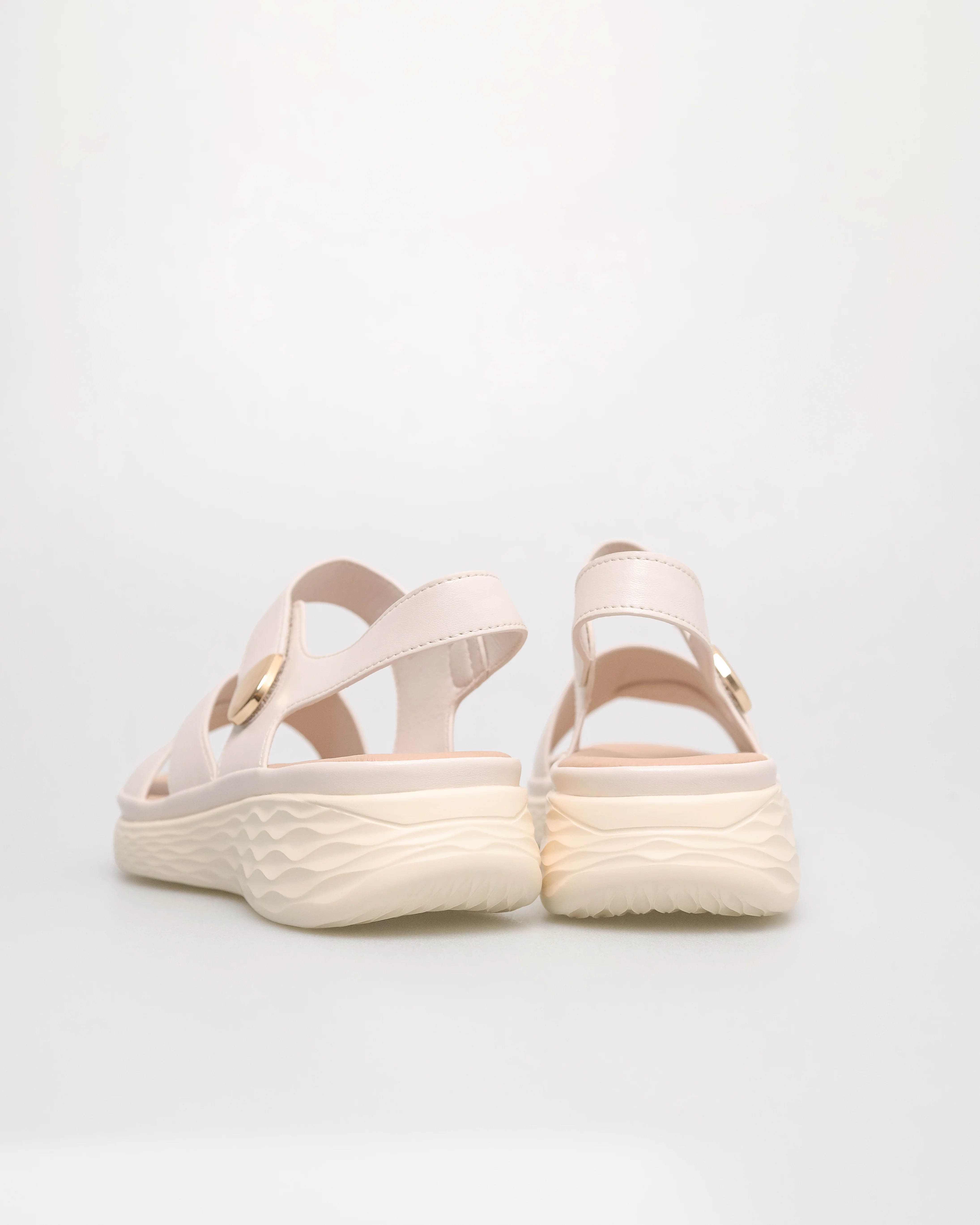 Tomaz NN498 Ladies Crossover Striders Sandals - Image 7