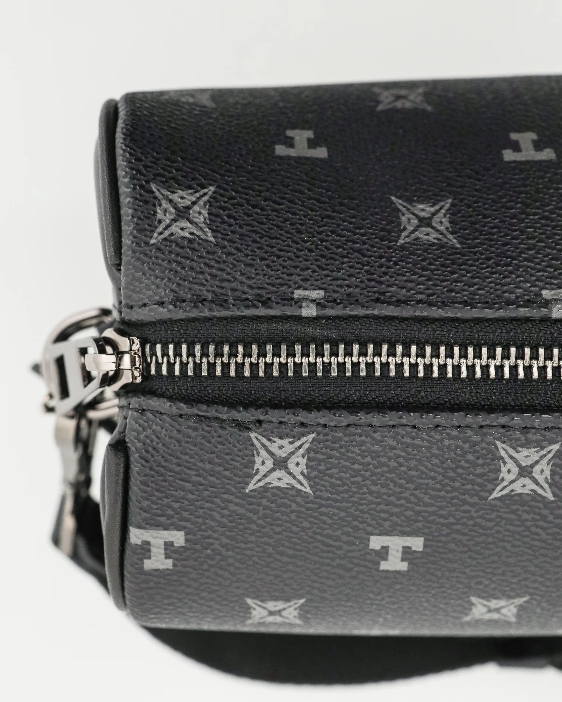 Tomaz NT-TZ409 Monogram Men's Bag - Image 4