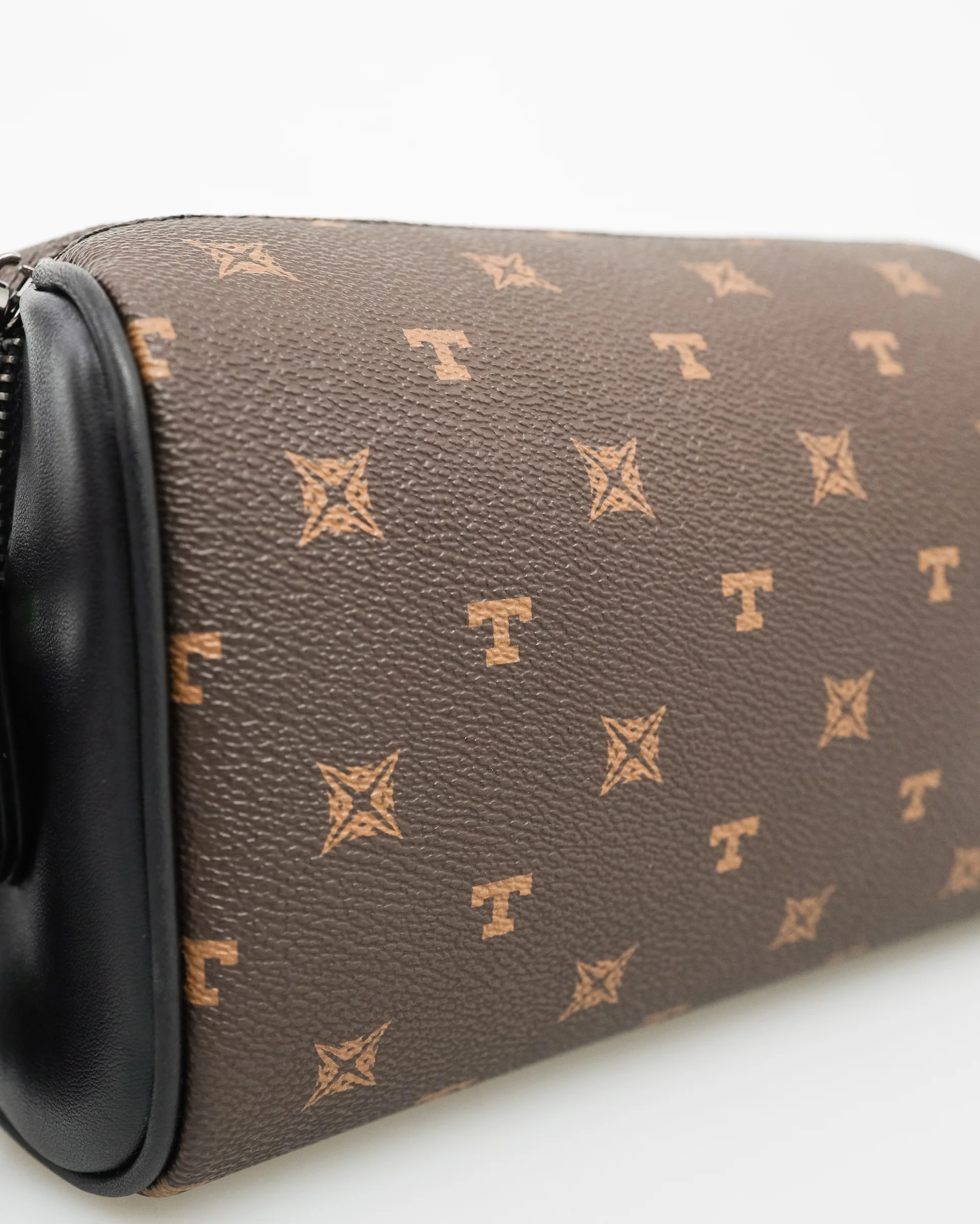 Tomaz NT-TZ410 Monogram Men's Bag - Image 2