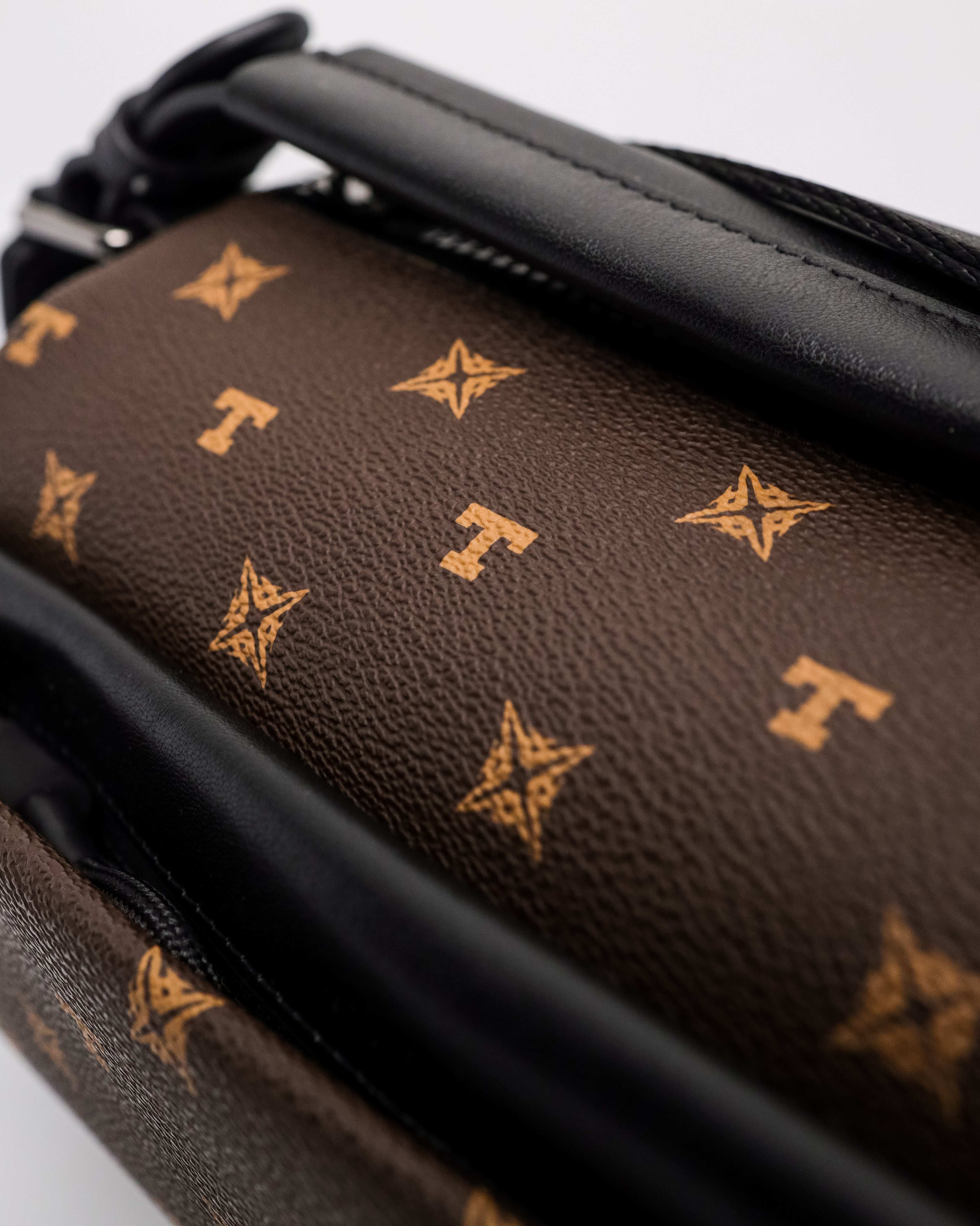 Tomaz NT-TZ456 Men's Monogram Crossbody Bag - Image 6