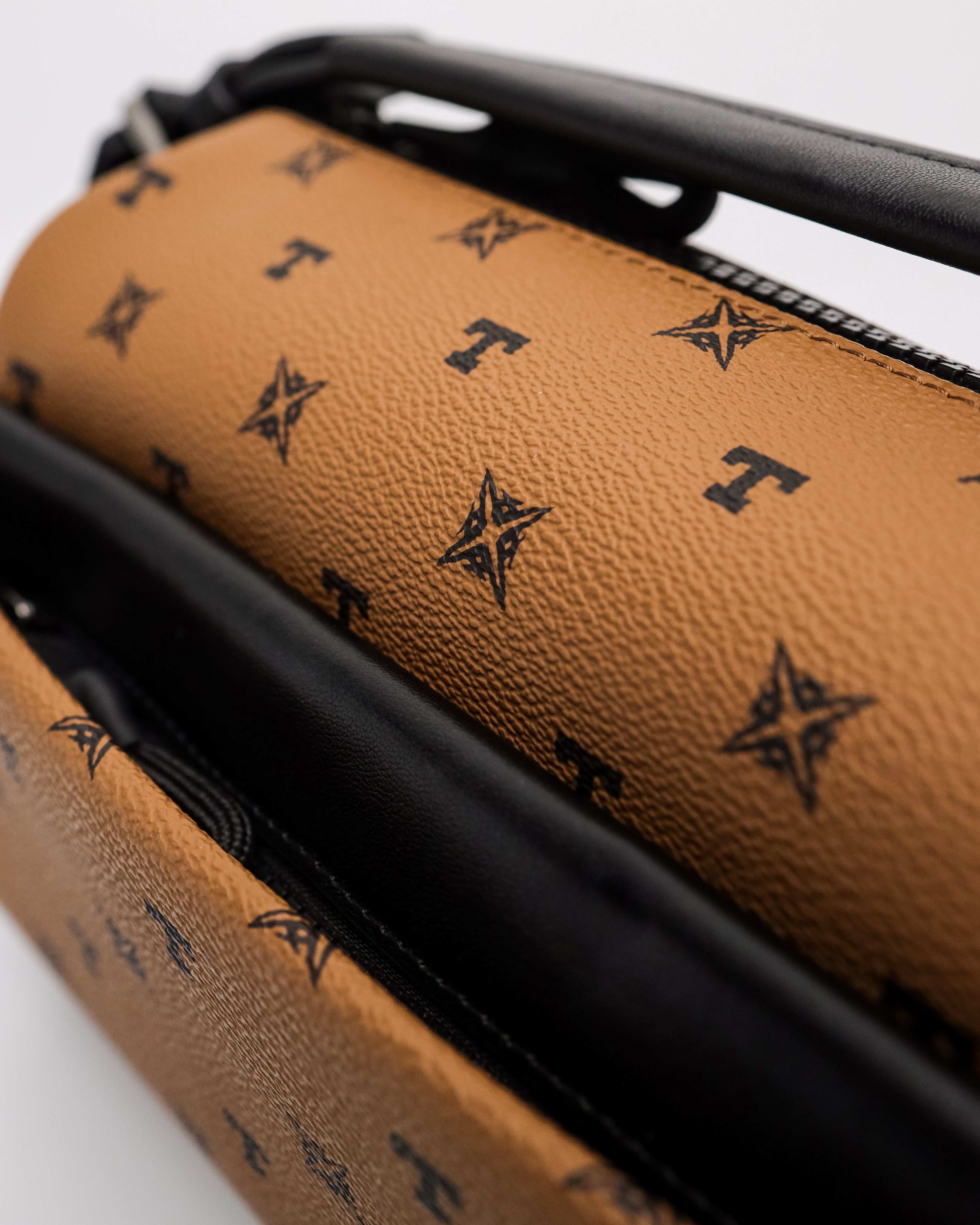 Tomaz NT-TZ456 Men's Monogram Crossbody Bag - Image 9