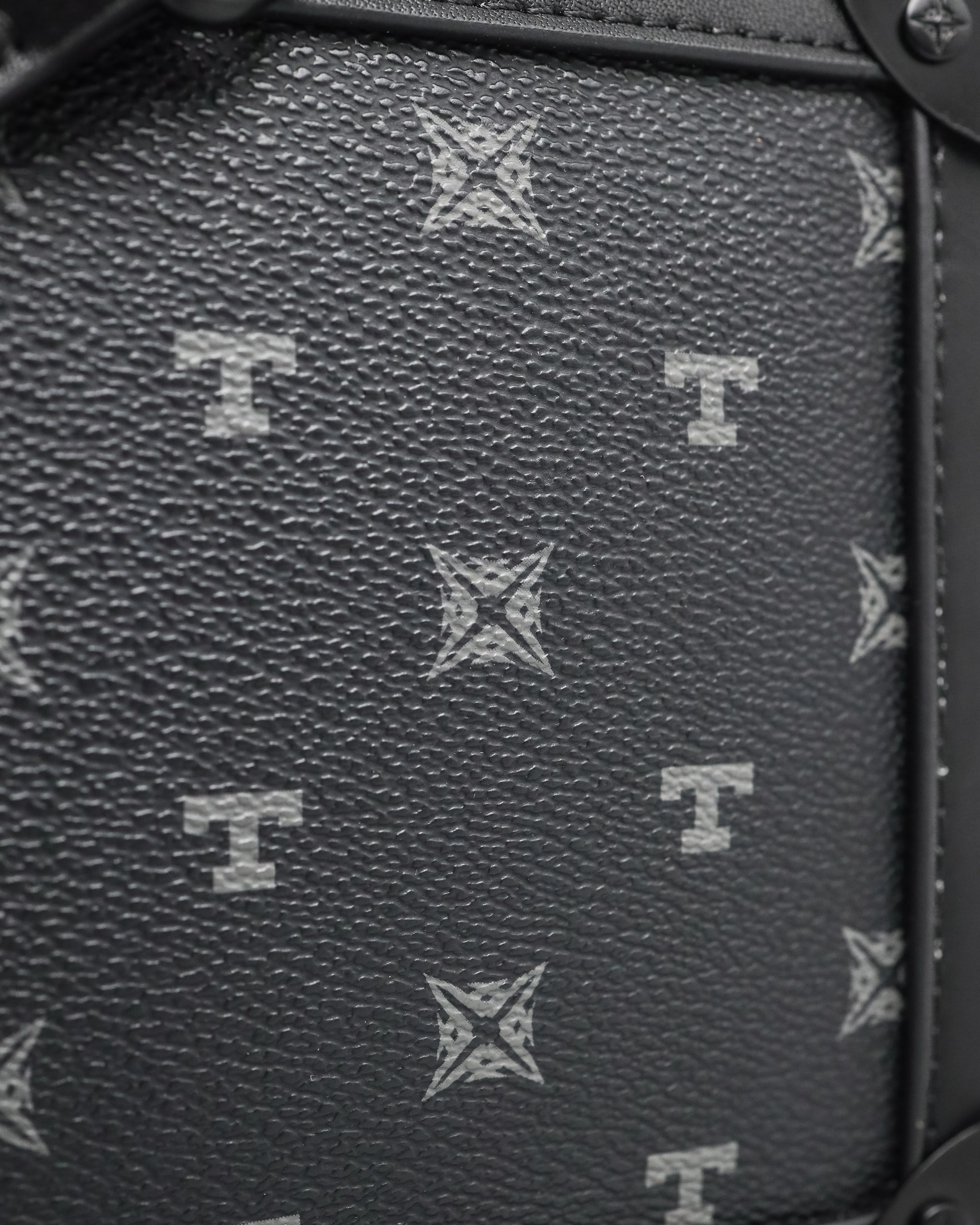 Tomaz NT-TZ460 Men's Monogram Sling Bag - Image 4