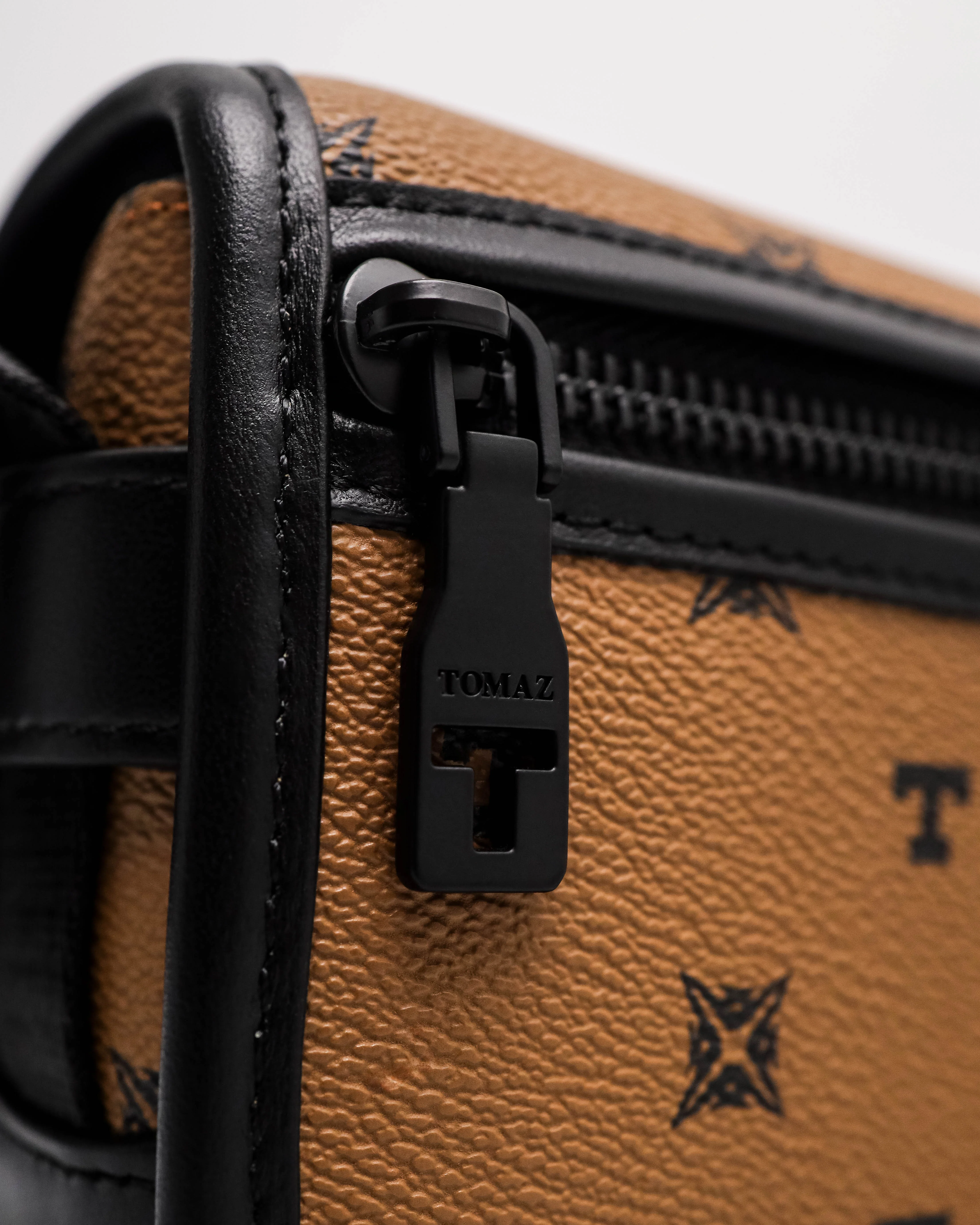 Tomaz NT-TZ461 Men's Monogram Crossbody Bag - Image 4