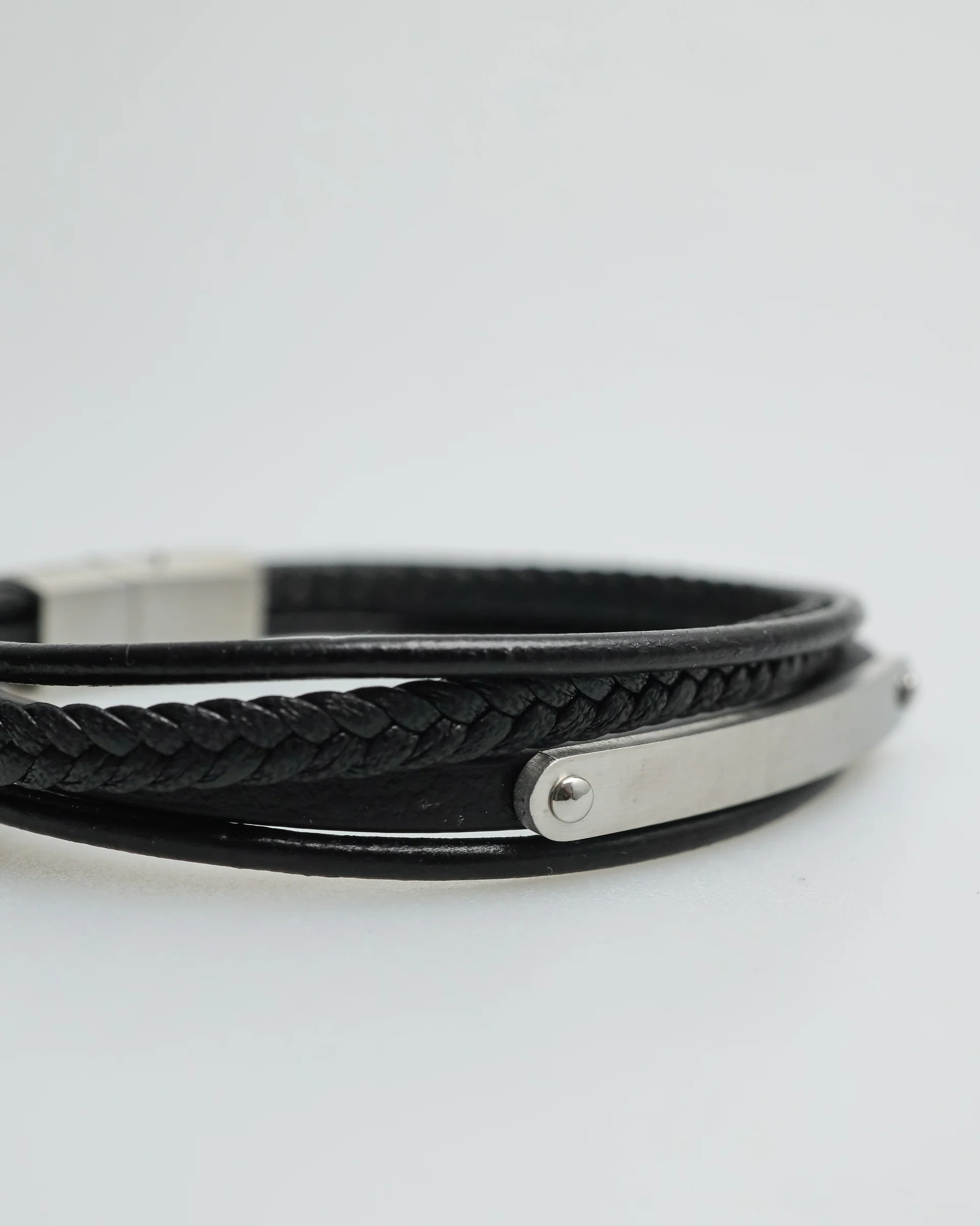 Tomaz NT402 Bracelet - Image 2