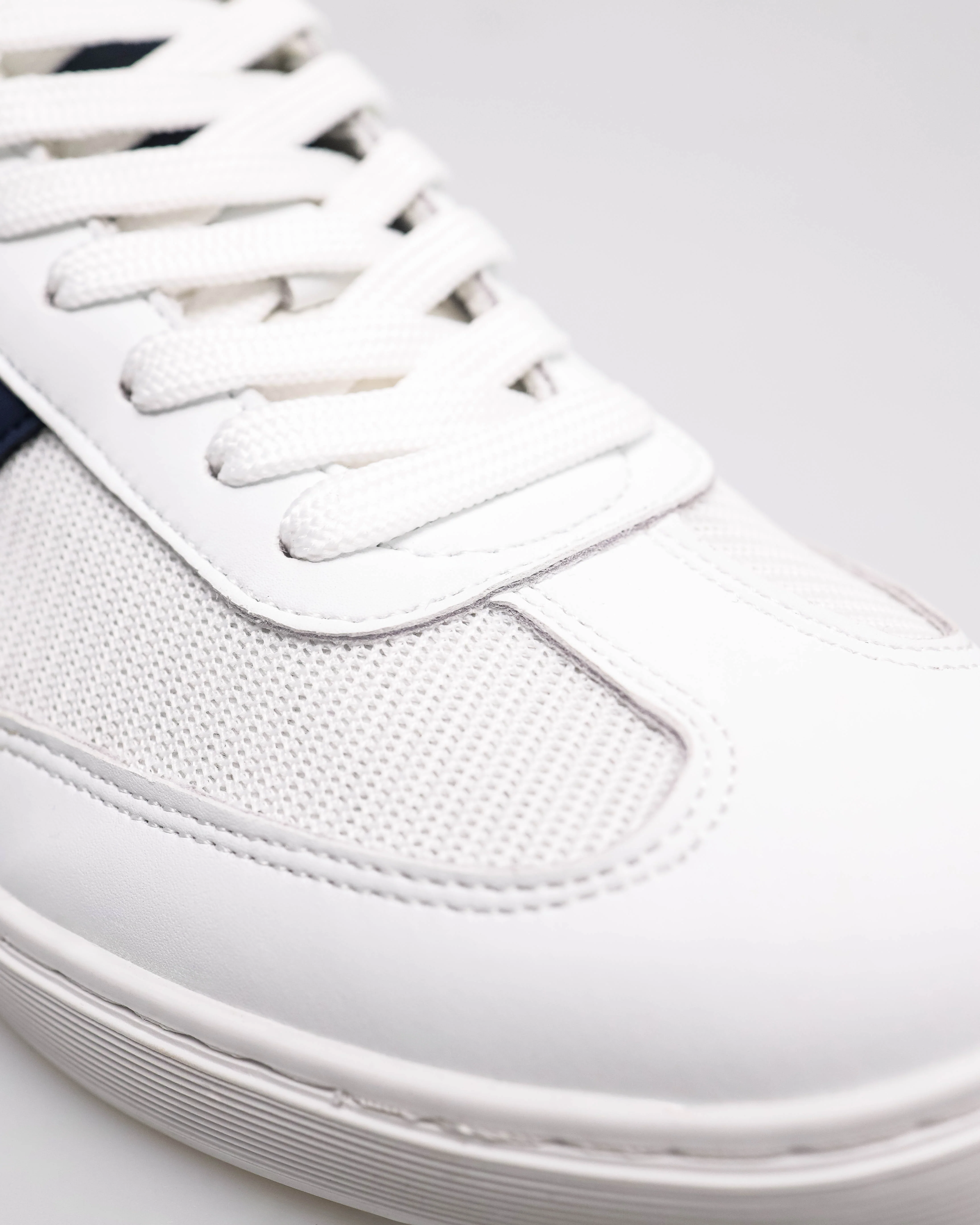 Tomaz TR100 Men Sneakers - Image 24