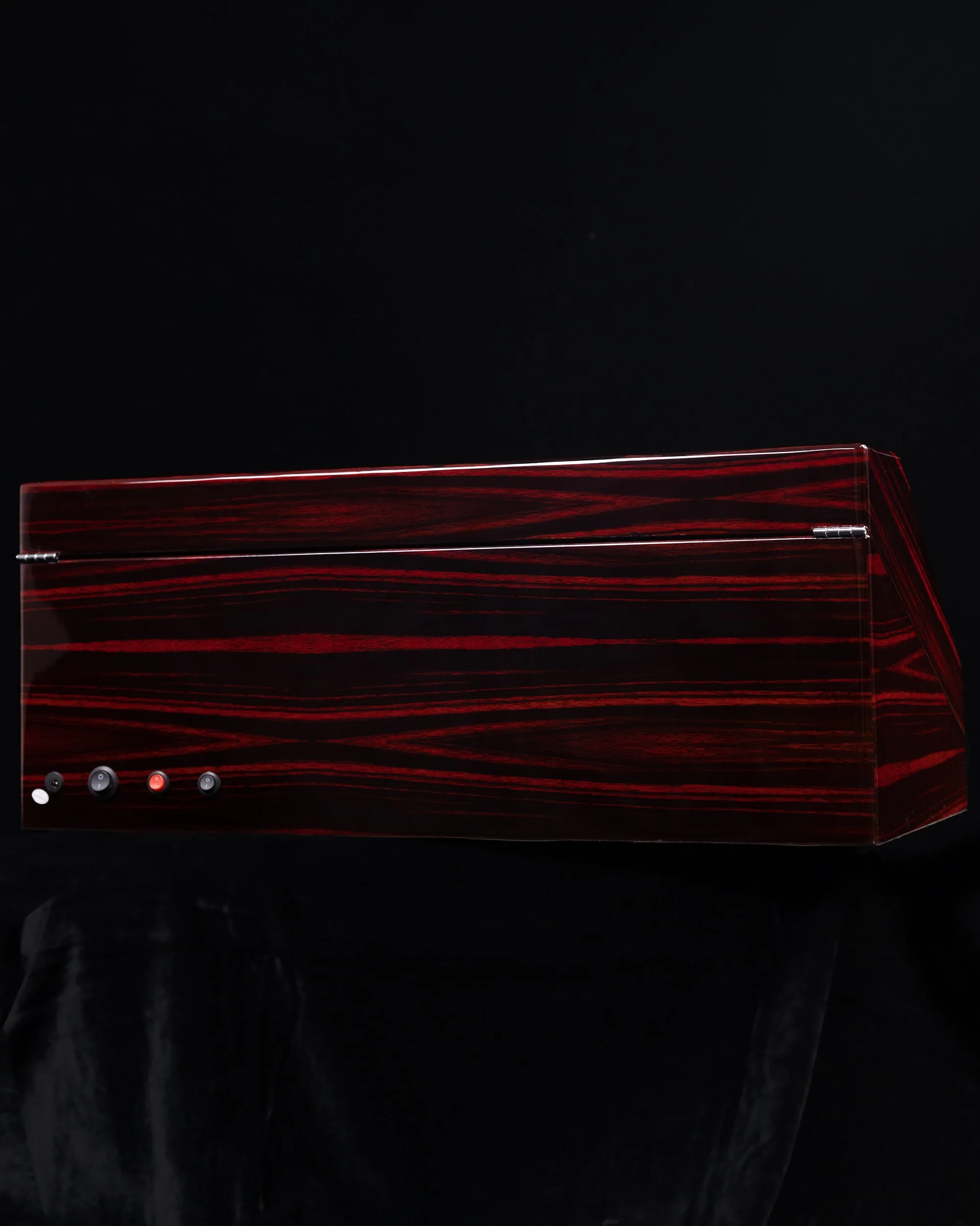 Tomaz TWMD19 Watch Winder S8+6 (Ebony+Red) Black Cushion - Image 6