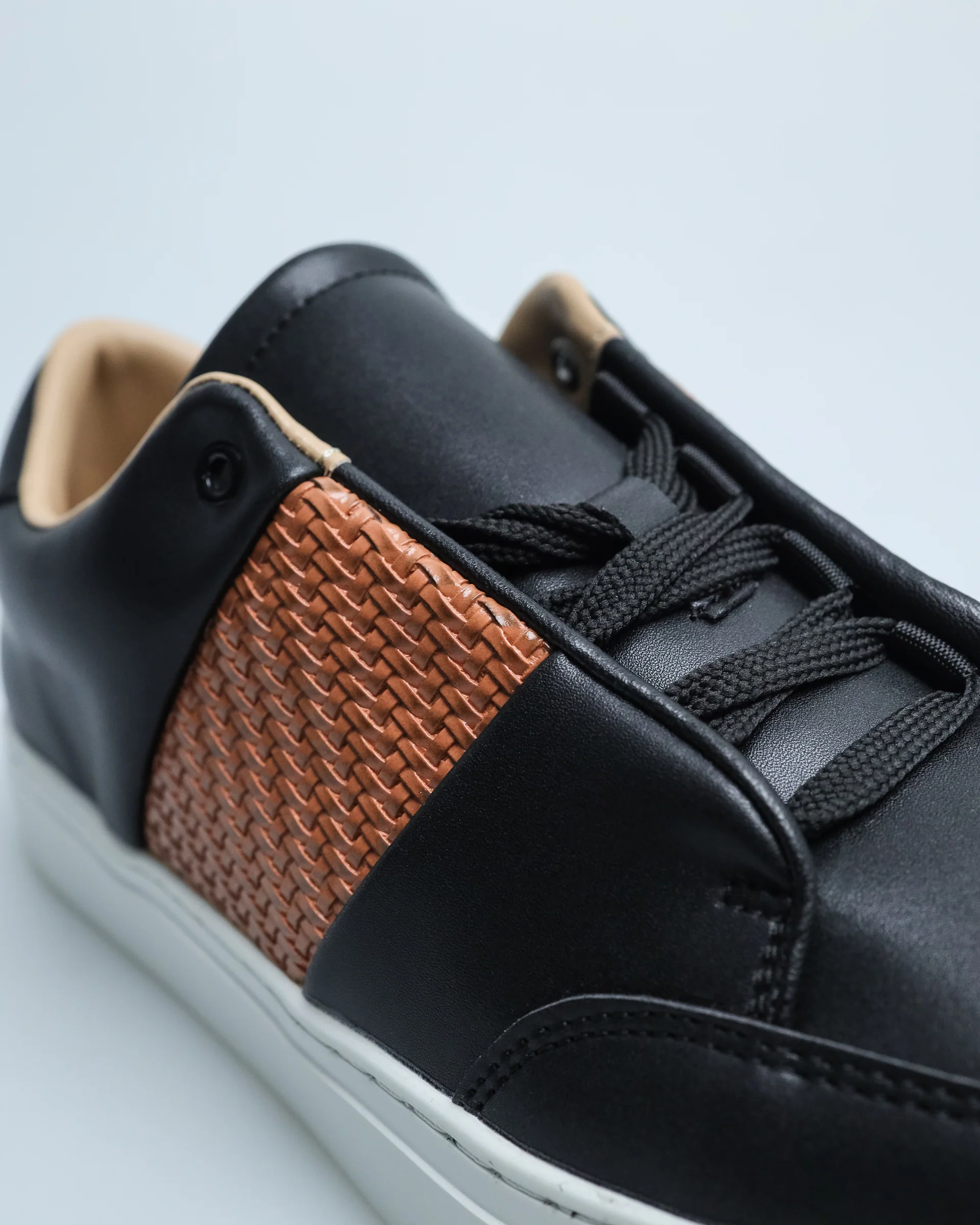 Tomaz TY015 Men's Court Sneakers - Image 4